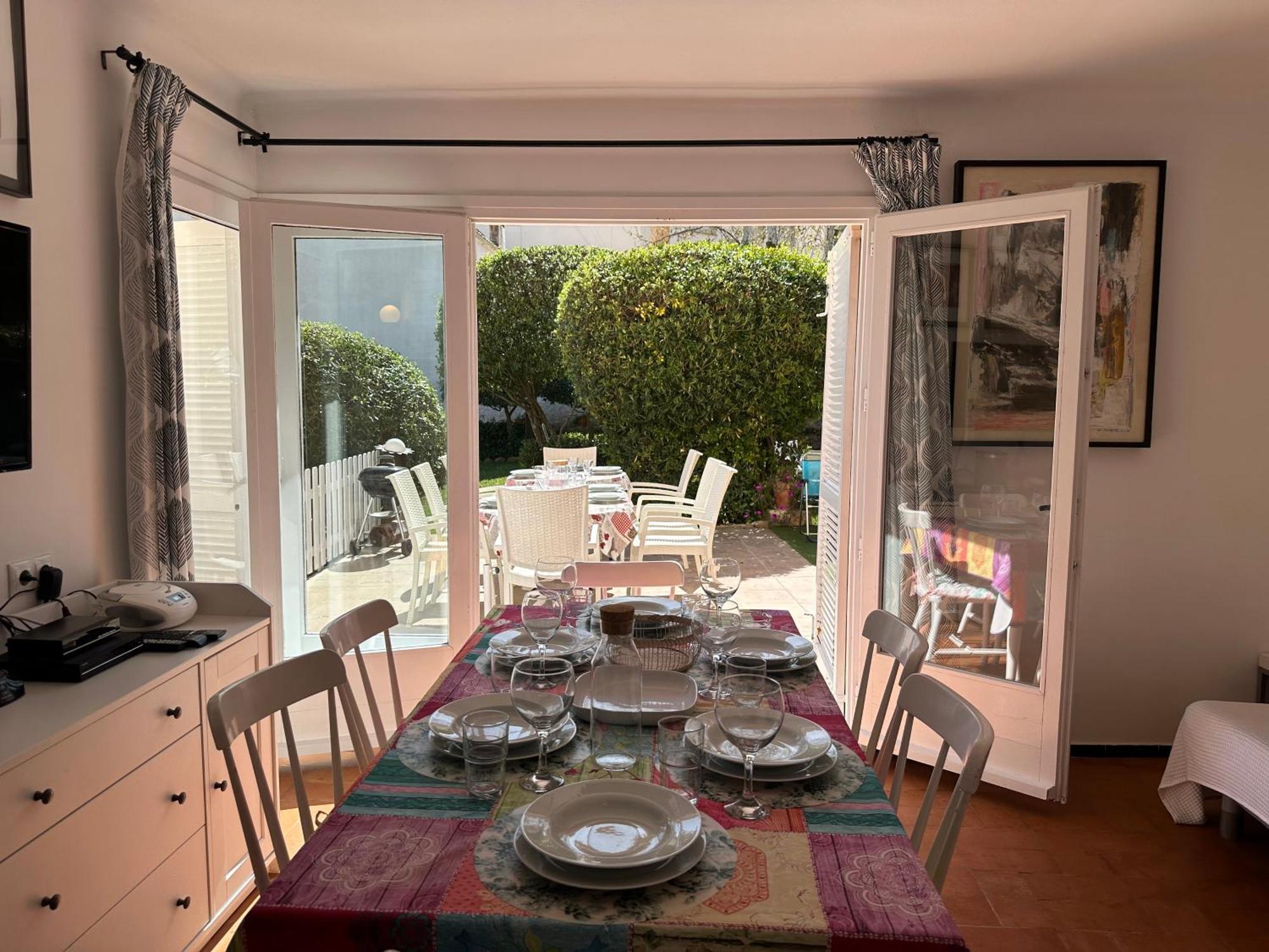 Casa Con Jardin A 25 Metros De La Playa. La T. Palamos