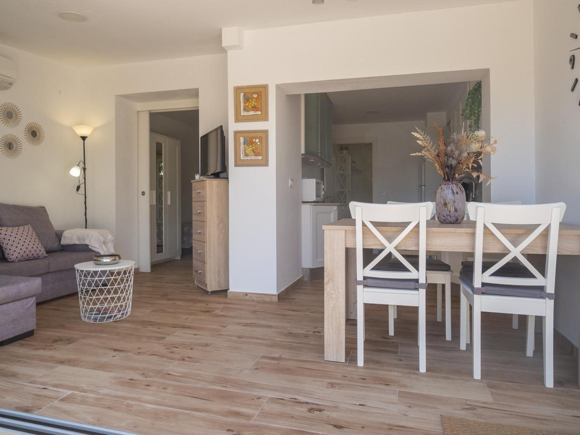Renovado Con Terraza, A Pasos De La Playa De Riells, ¡ideal Parejas! - Es-325-29 *