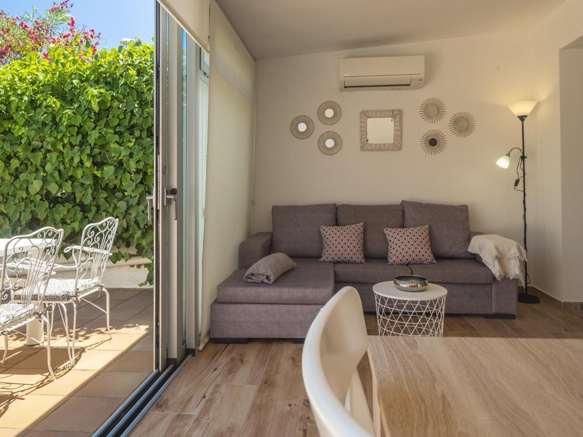 Renovado Con Terraza, A Pasos De La Playa De Riells, ¡ideal Parejas! - Es-325-29 Torroella de Montgrí