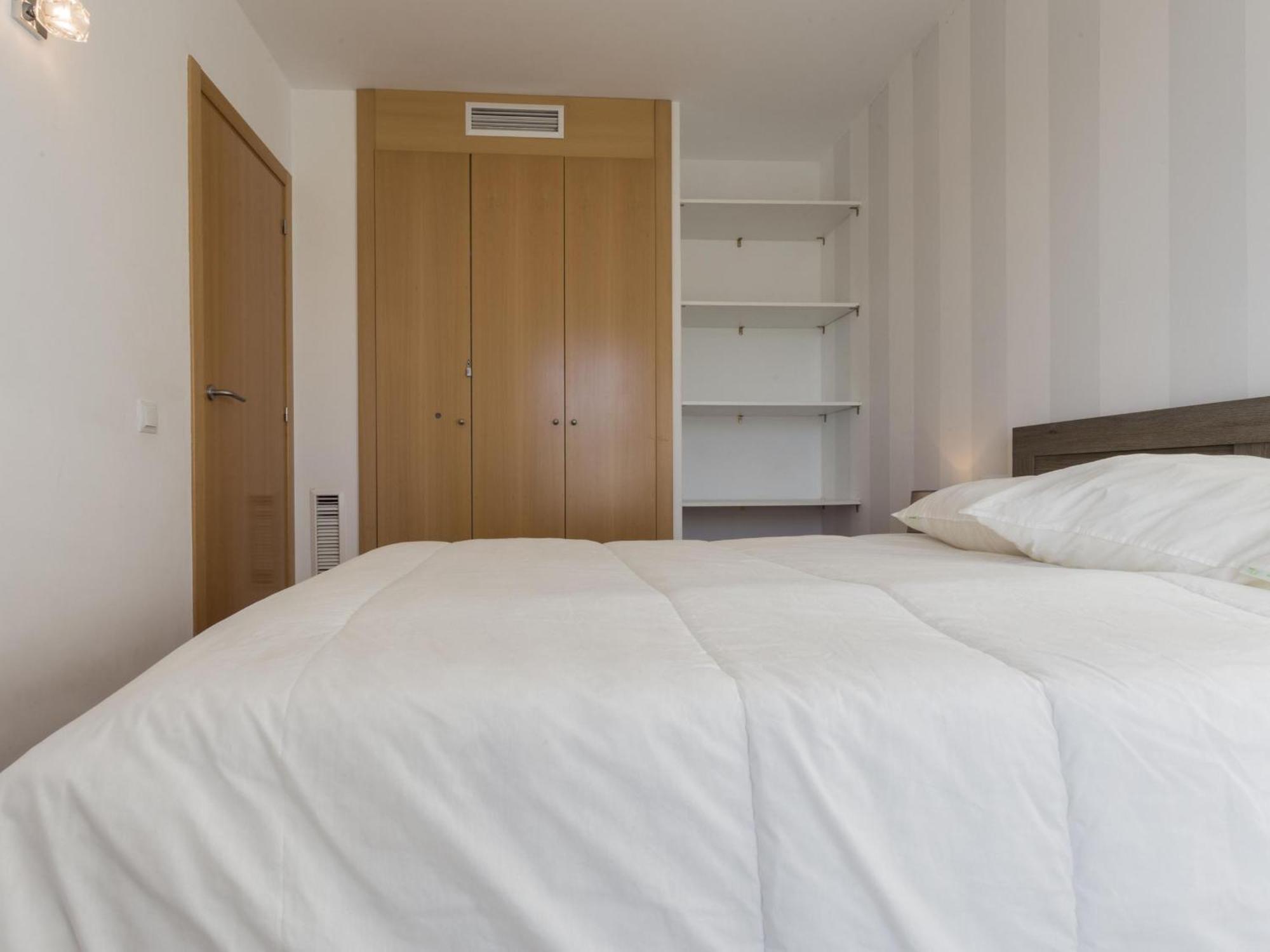 A 30m De La Playa De Riells, 4 Personas, Con Terraza Y Parking. - Es-325-14 Apartamento