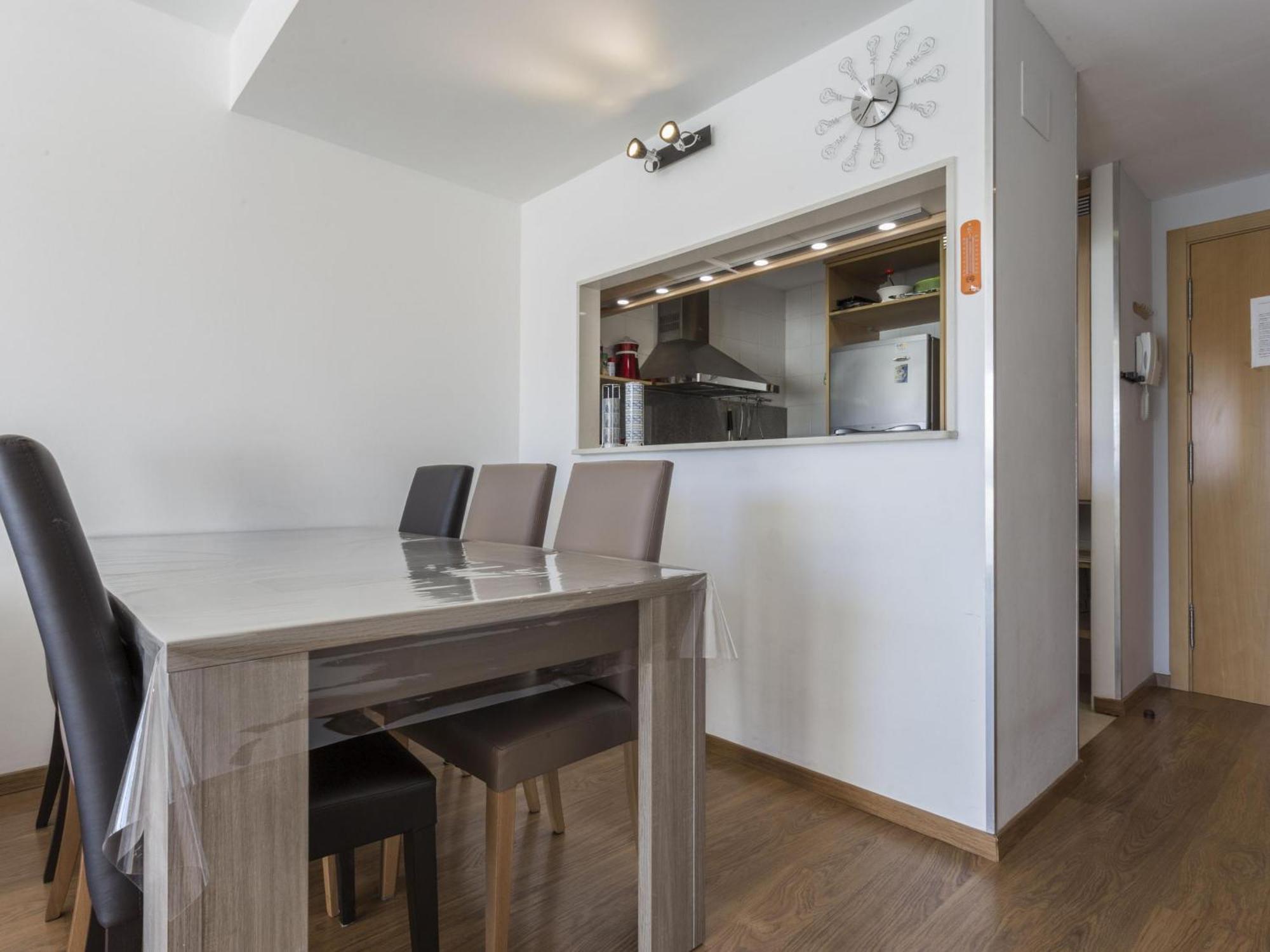 A 30m De La Playa De Riells, 4 Personas, Con Terraza Y Parking. - Es-325-14