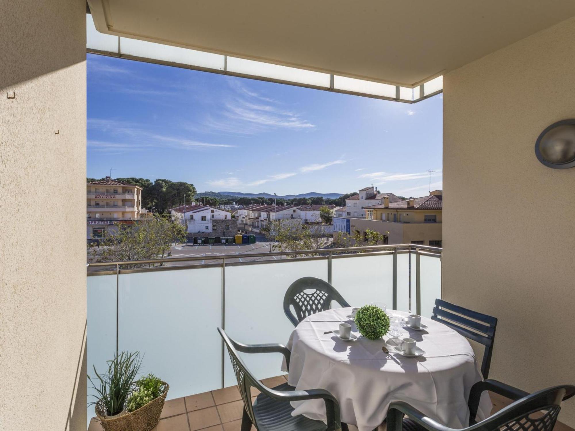 A 30m De La Playa De Riells, 4 Personas, Con Terraza Y Parking. - Es-325-14 *