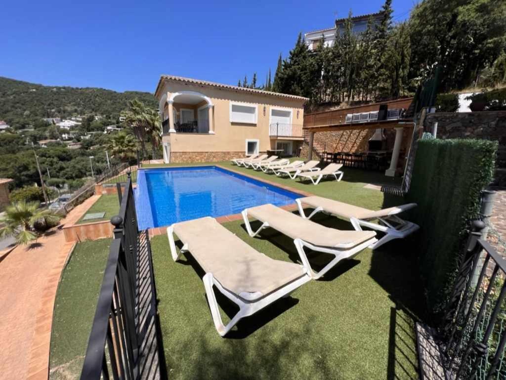 Villa Casa Mas Ambros Con Piscina Desbordante