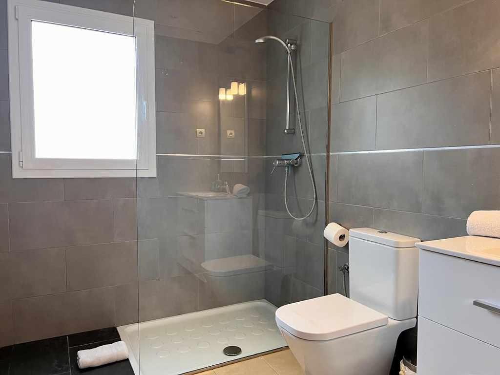 Casa Mas Ambros Con Piscina Desbordante Calonge (Catalonia)