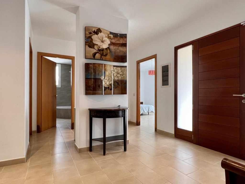 Casa Mas Ambros Con Piscina Desbordante Villa