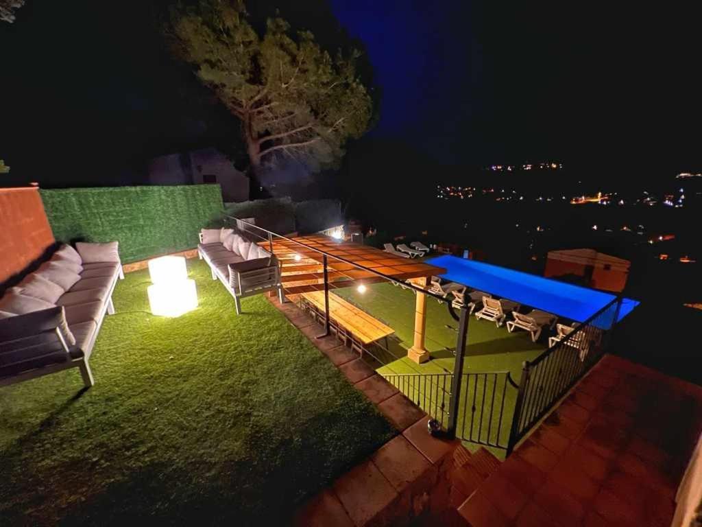 Casa Mas Ambros Con Piscina Desbordante Villa *