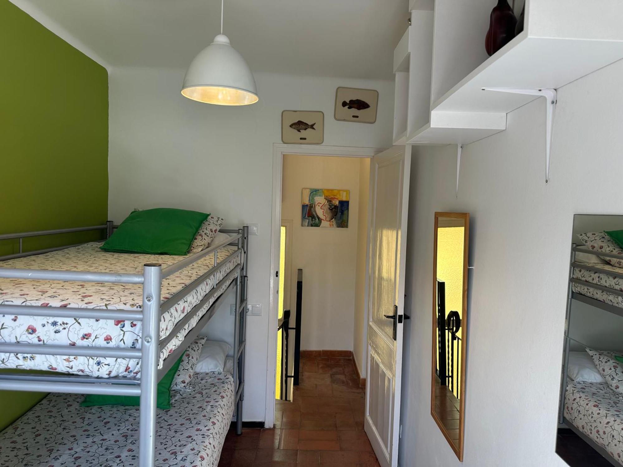 Holiday home Casa Con Jardin A 25 Metros De La Playa. La T.