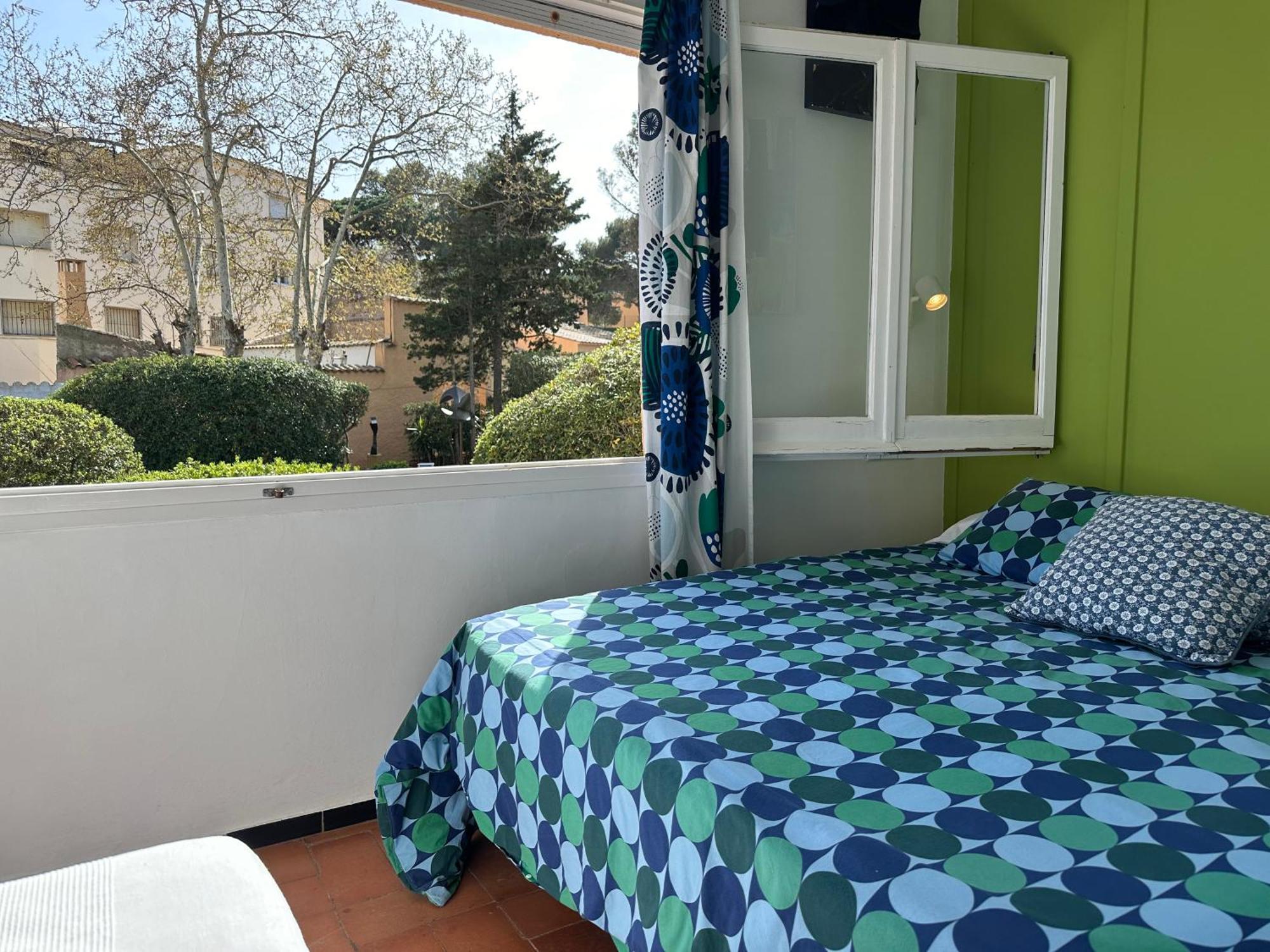 Holiday home Casa Con Jardin A 25 Metros De La Playa. La T.