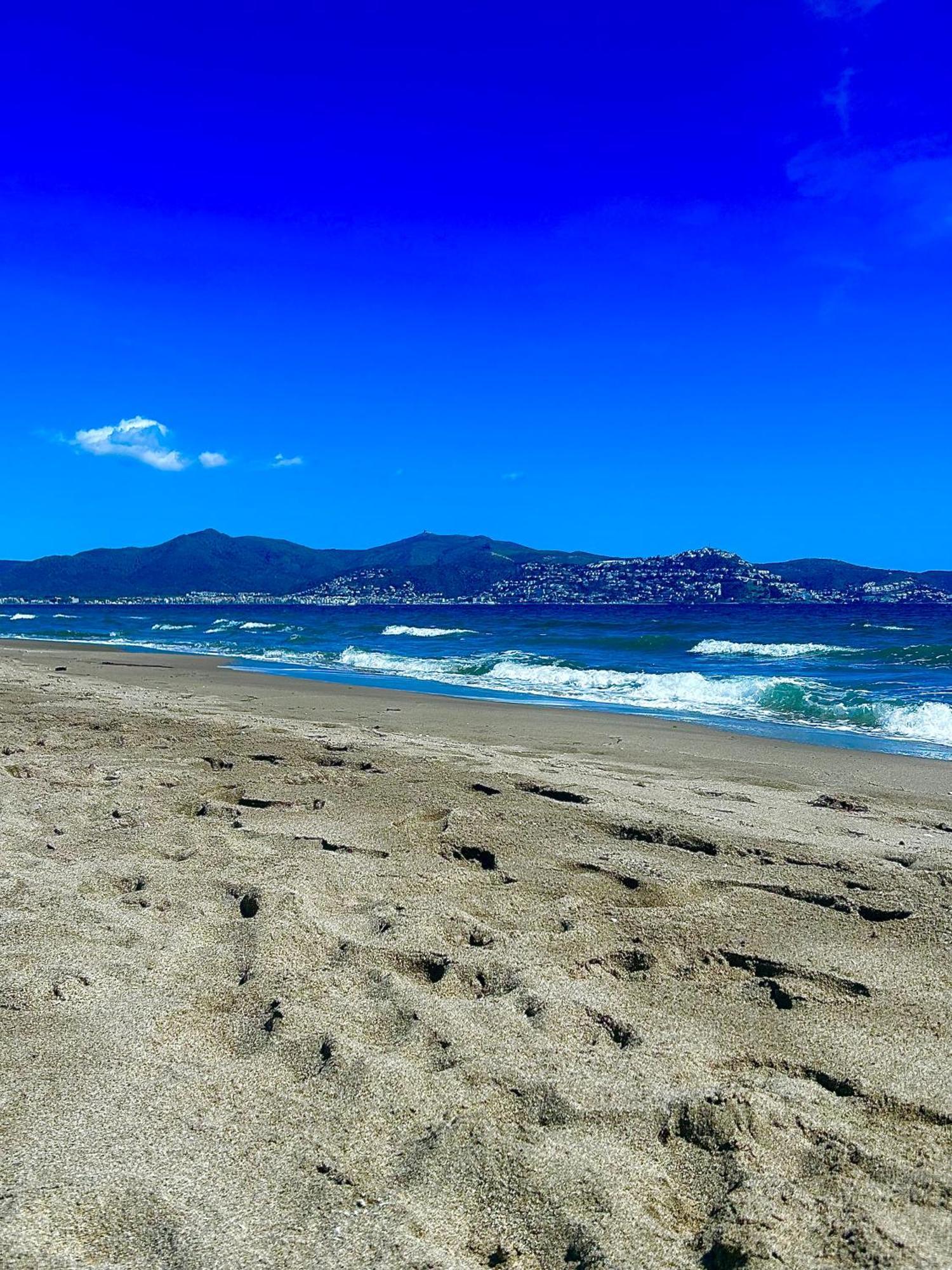 Apartamento A Perte De Vue Linge De Maison Fournie Ampuriabrava