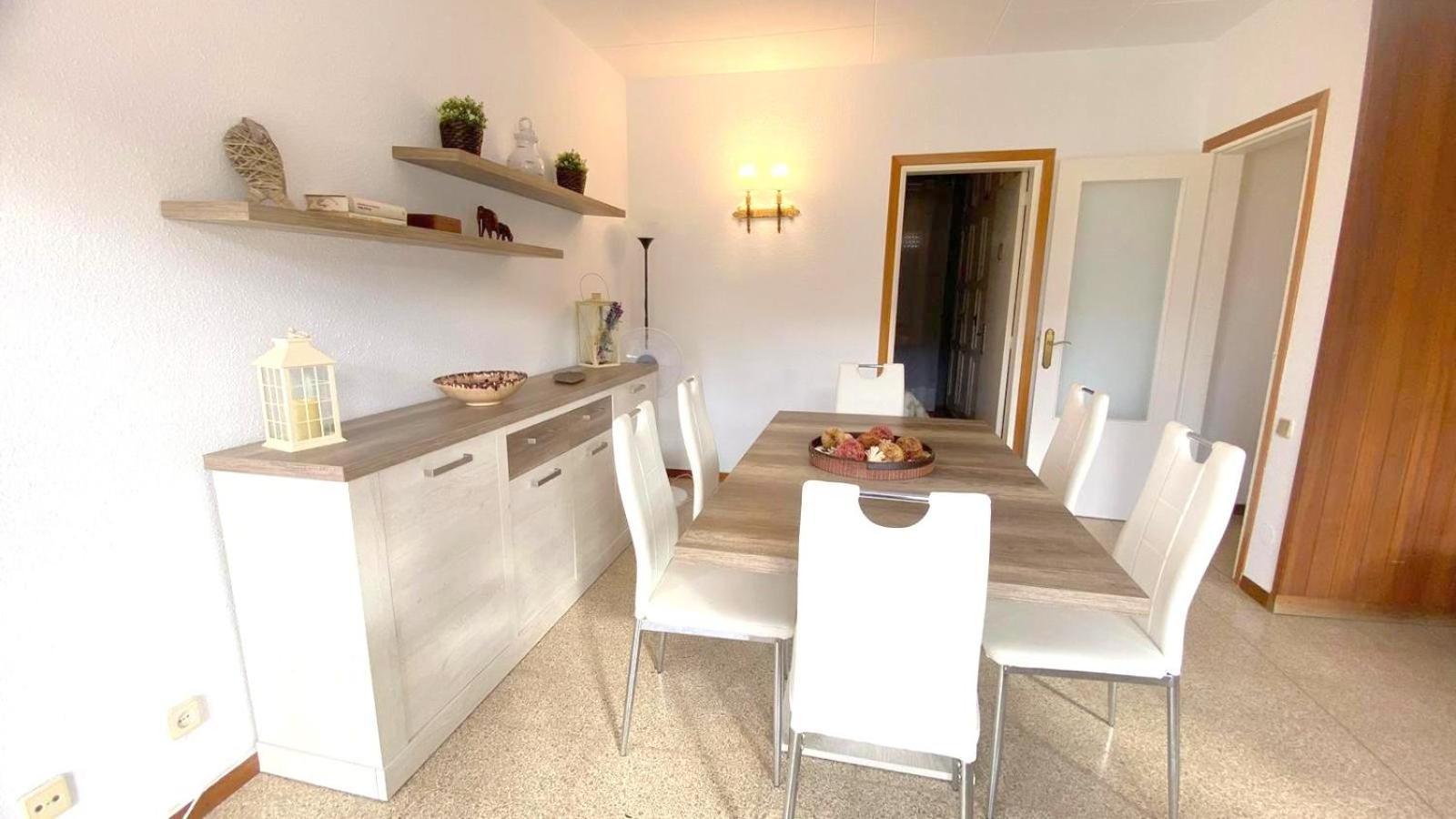 Ams136 Apartment *