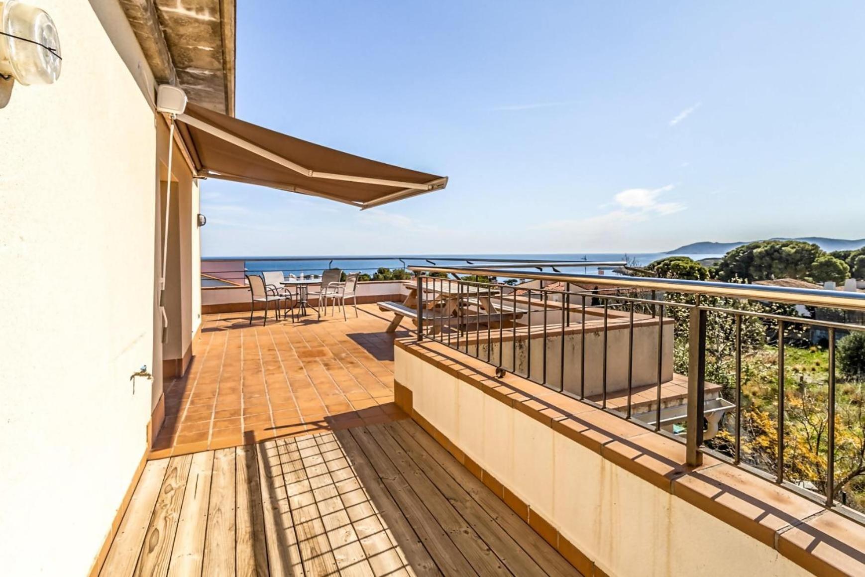 Apartamento Sant Genis 192 Atico Con Terraza Y Vistas