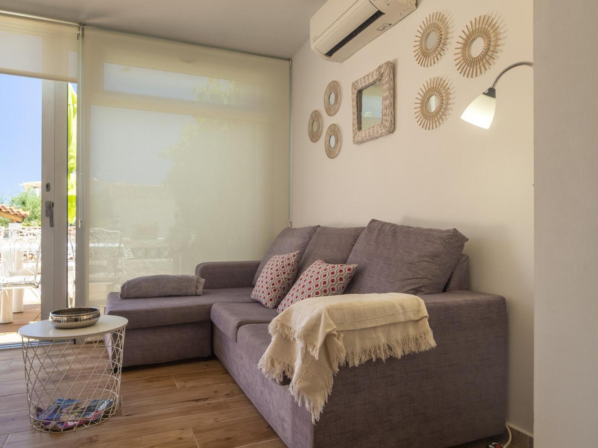 Renovado Con Terraza, A Pasos De La Playa De Riells, ¡ideal Parejas! - Es-325-29 * Torroella de Montgrí