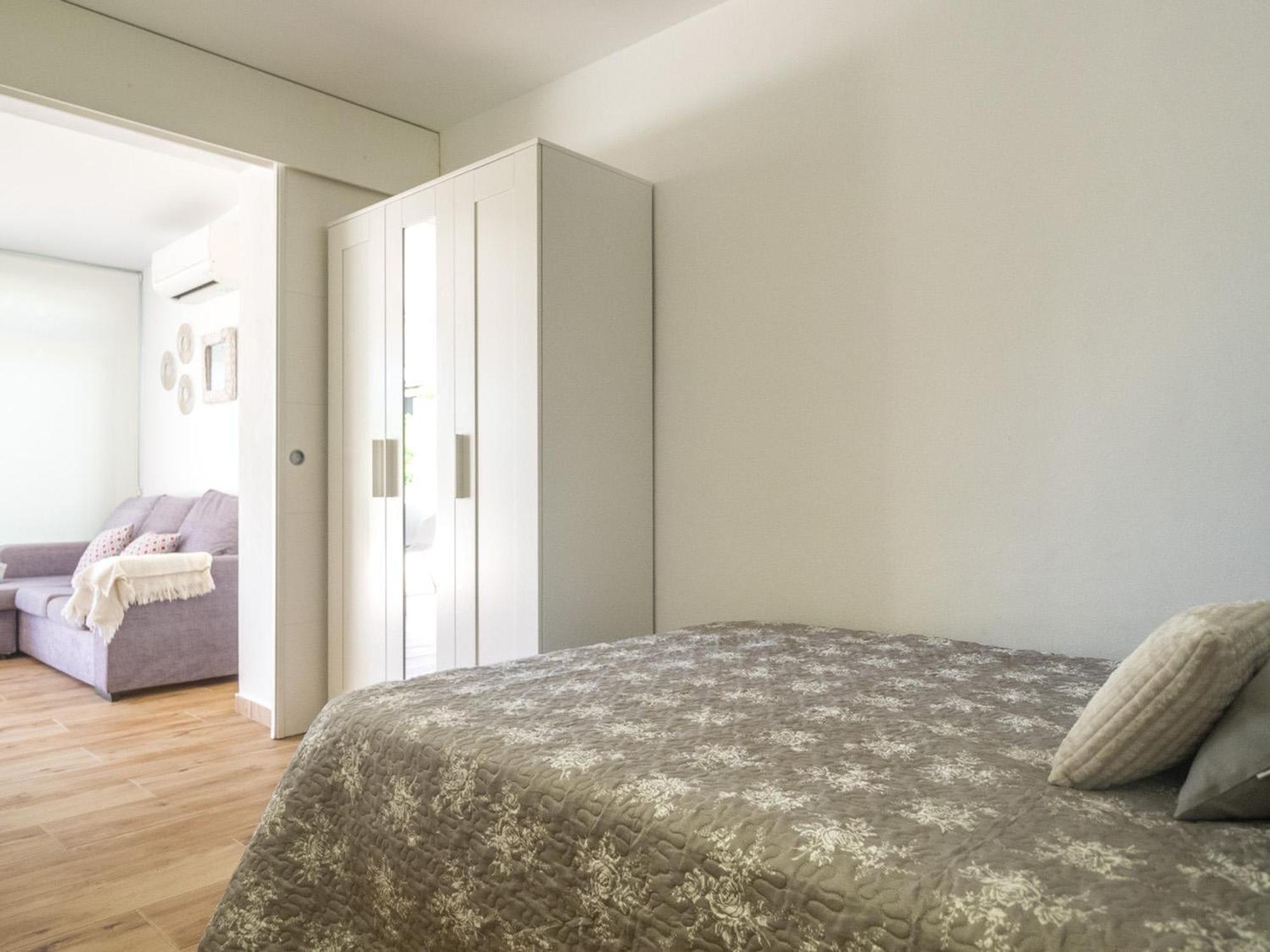 Renovado Con Terraza, A Pasos De La Playa De Riells, ¡ideal Parejas! - Es-325-29 Apartamento *