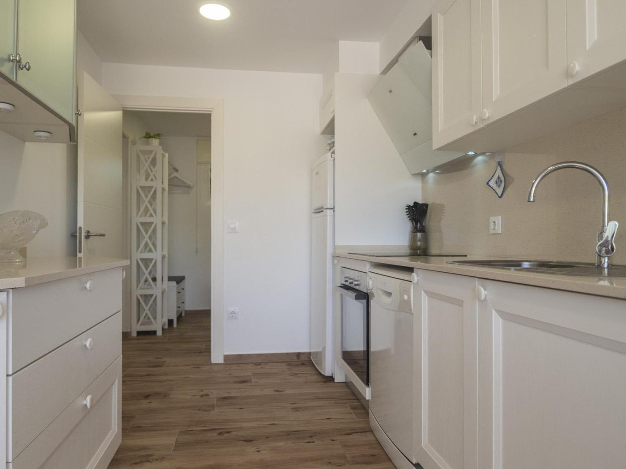 Apartamento Renovado Con Terraza, A Pasos De La Playa De Riells, ¡ideal Parejas! - Es-325-29 Torroella de Montgrí