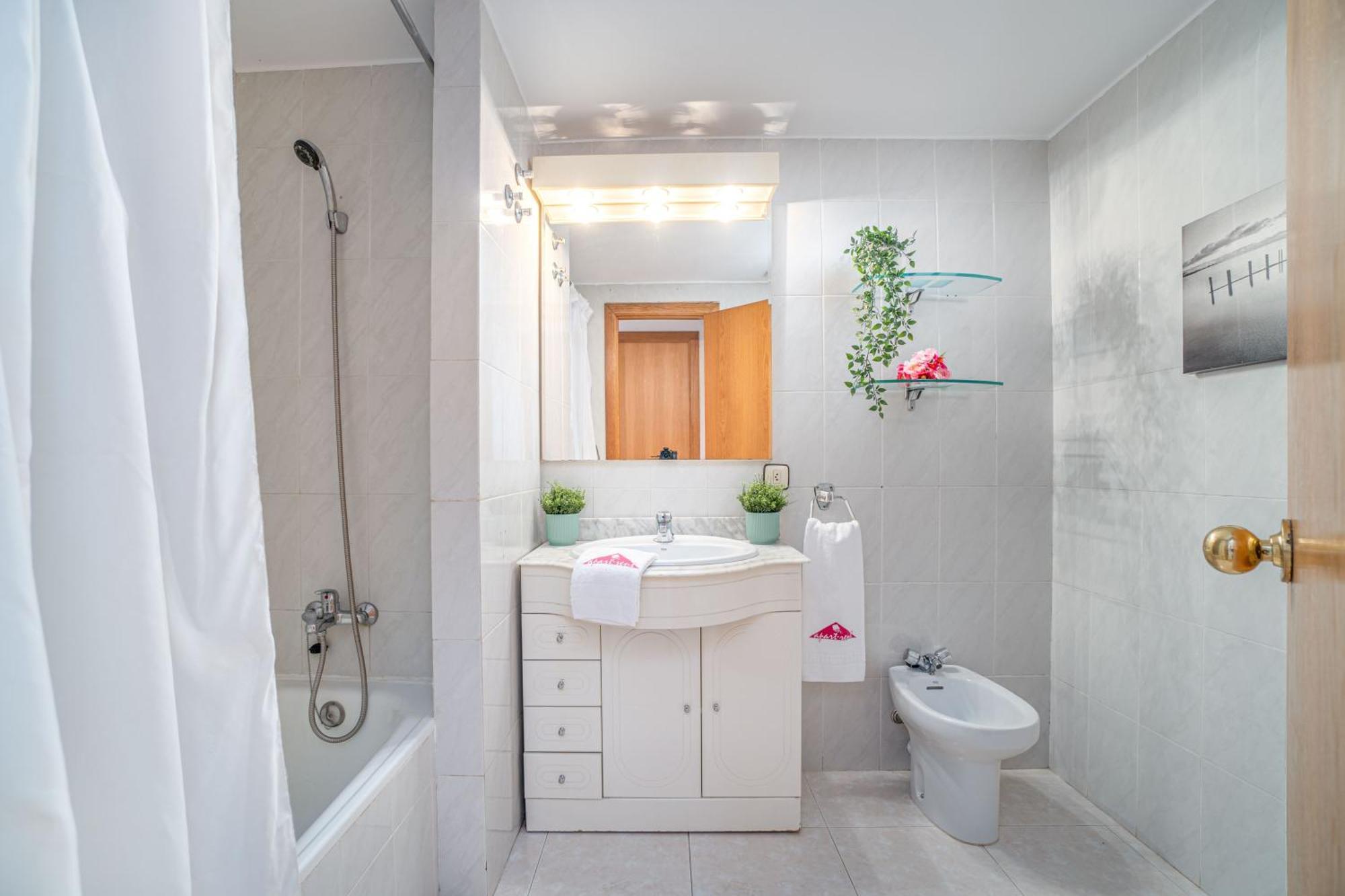 Basic Comfort Gran Reserva Lluna 0053 Empuriabrava