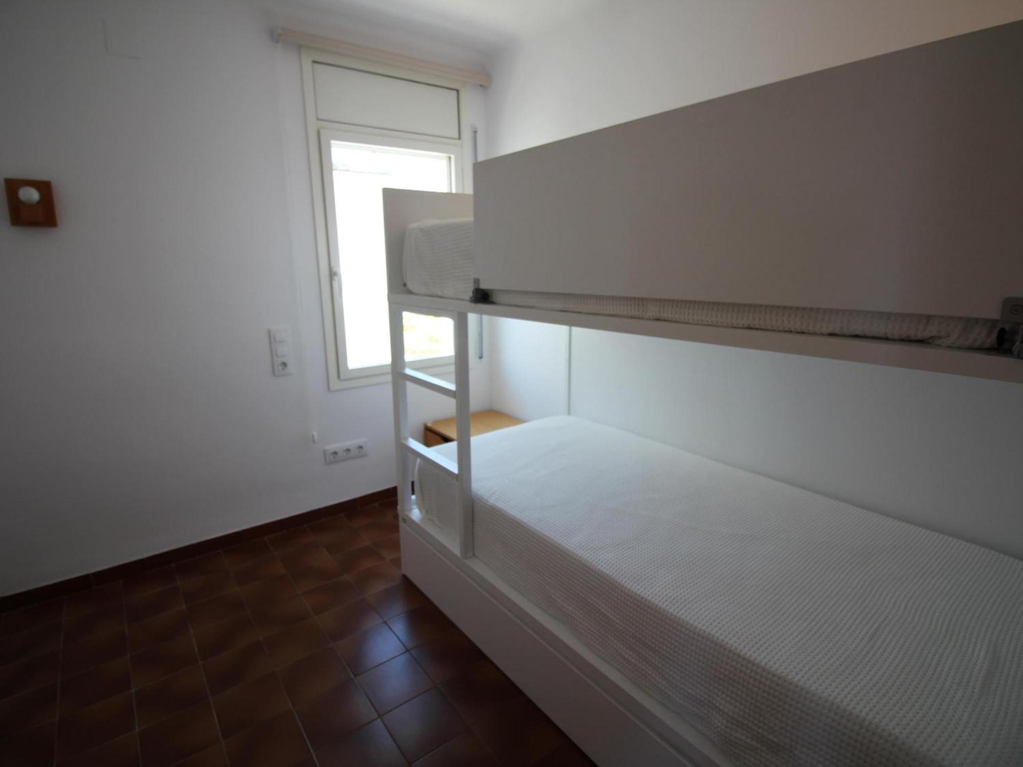 Mistral - Acogedor, Luminoso Y De Ambiente Moderno Con Terraza Vista Mar. - Es-228-143 *