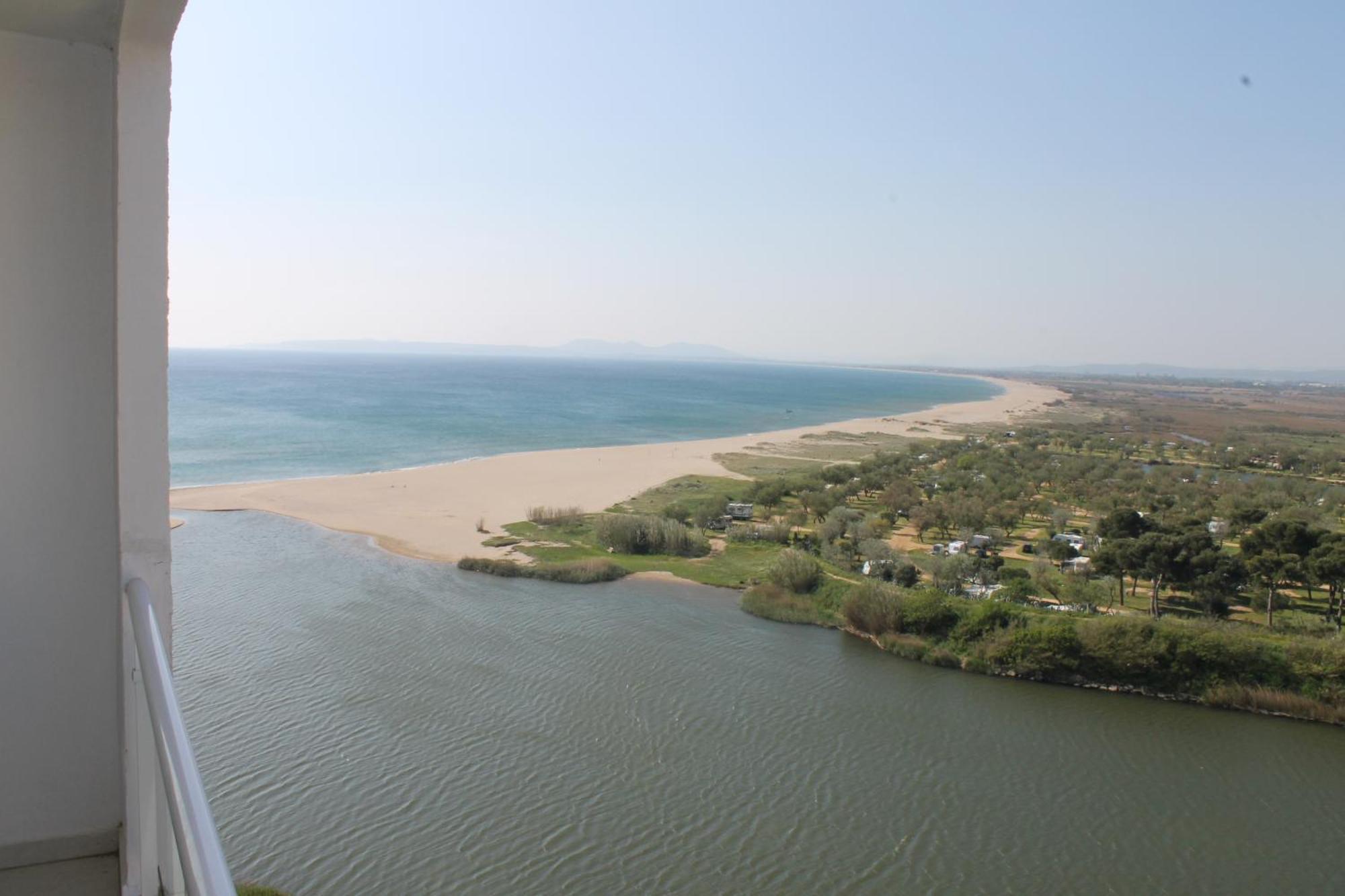 112-apartamento Soleado Con Vistas Al Mar * Ampuriabrava