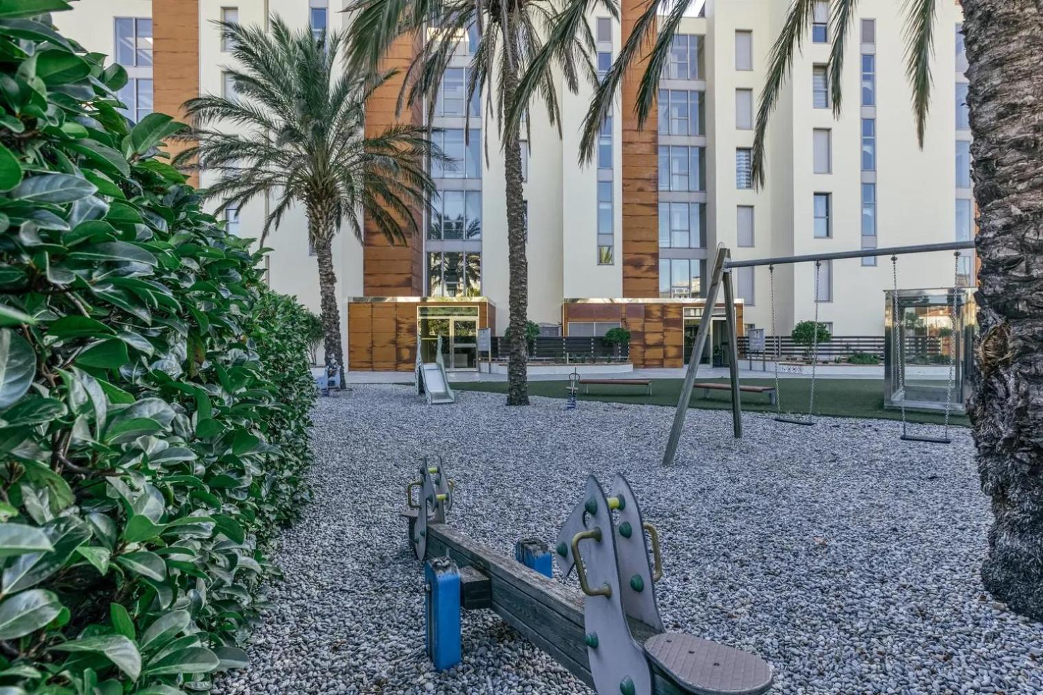 Amb Piscina I Zona Enjardinada Apartment