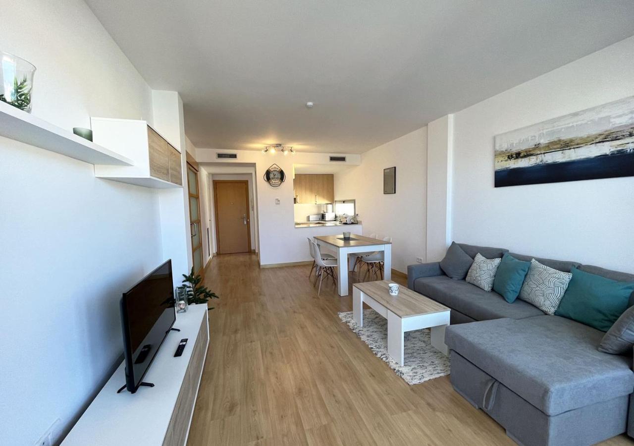 2-bedroom Brand New Steps From The Apartamento Llançà