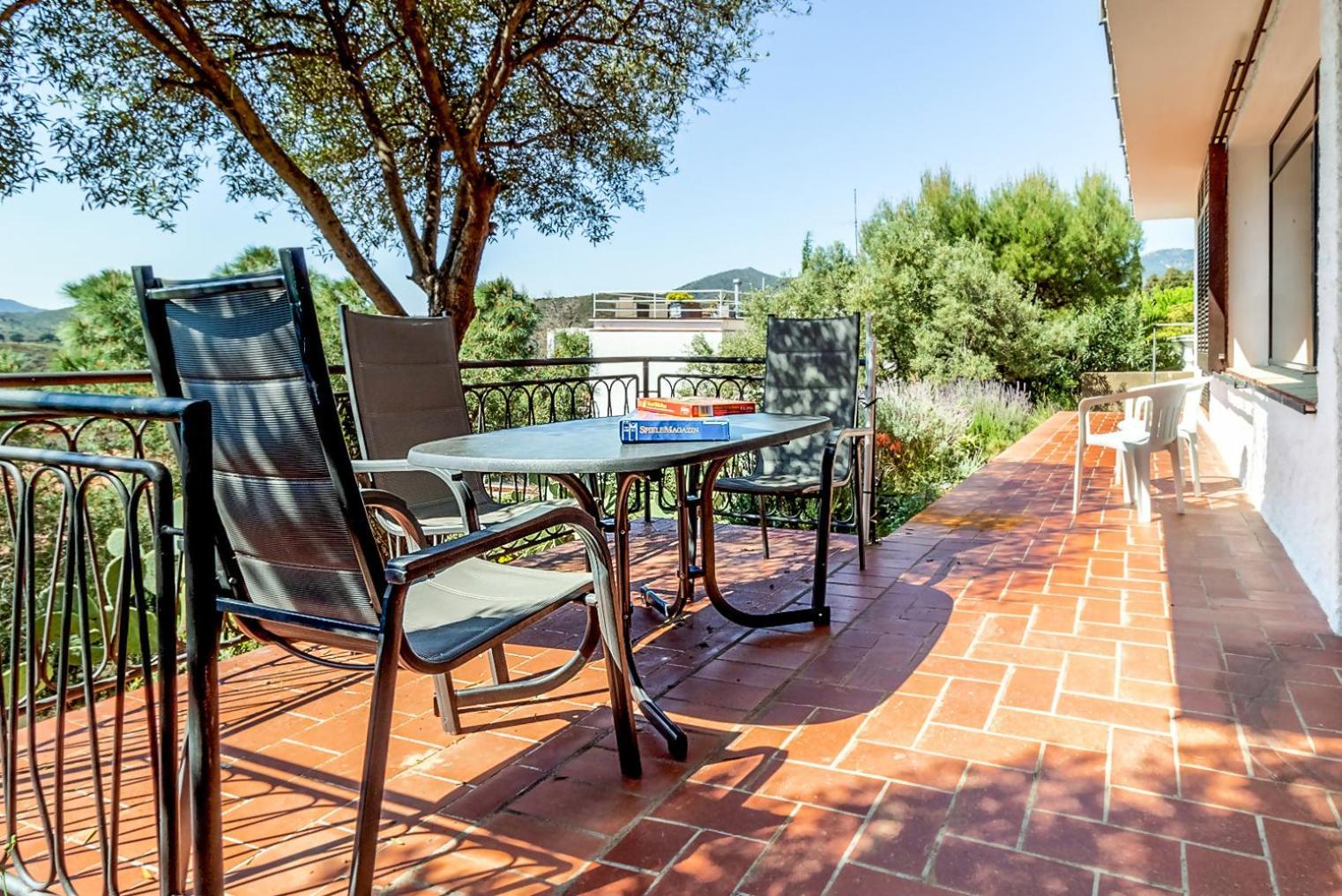 Grifeu 08 Con Agradable Terraza Exterior *