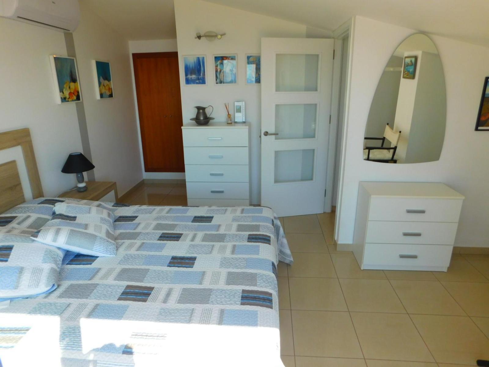 Gmid Immo A221 Atico Duplex Con Piscina, Terraza Y Parking En Primera Linea De Mar Apartamento Rosas
