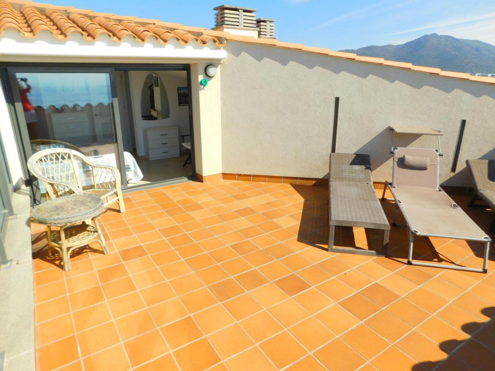 Gmid Immo A221 Atico Duplex Con Piscina, Terraza Y Parking En Primera Linea De Mar Rosas