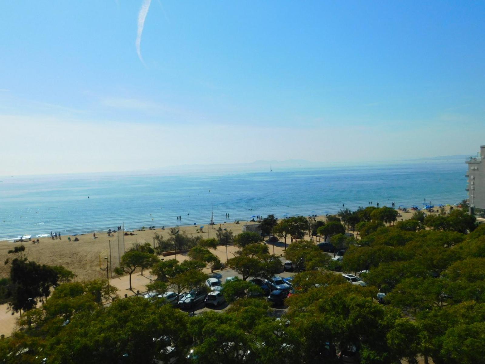 Apartamento Gmid Immo A221 Atico Duplex Con Piscina, Terraza Y Parking En Primera Linea De Mar *