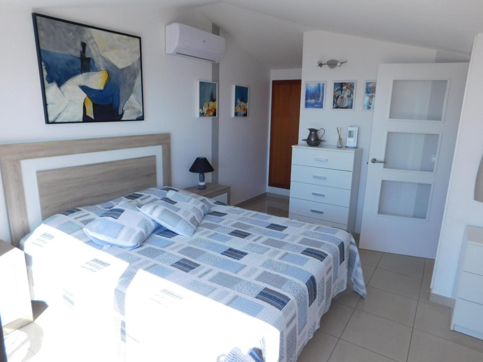 Apartamento Gmid Immo A221 Atico Duplex Con Piscina, Terraza Y Parking En Primera Linea De Mar *