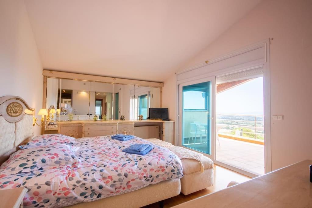 Luxueuse, 2 Piscines, Et Salle De Sport, 5 Chambres, 4 Salles De Bain Villa Palau Saverdera