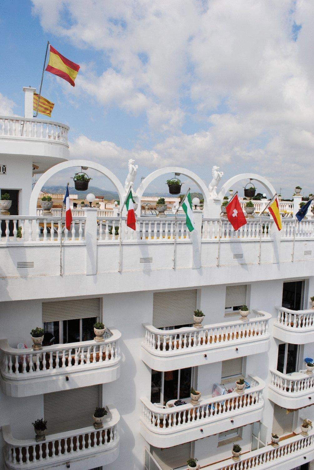 Apartment Americas - *