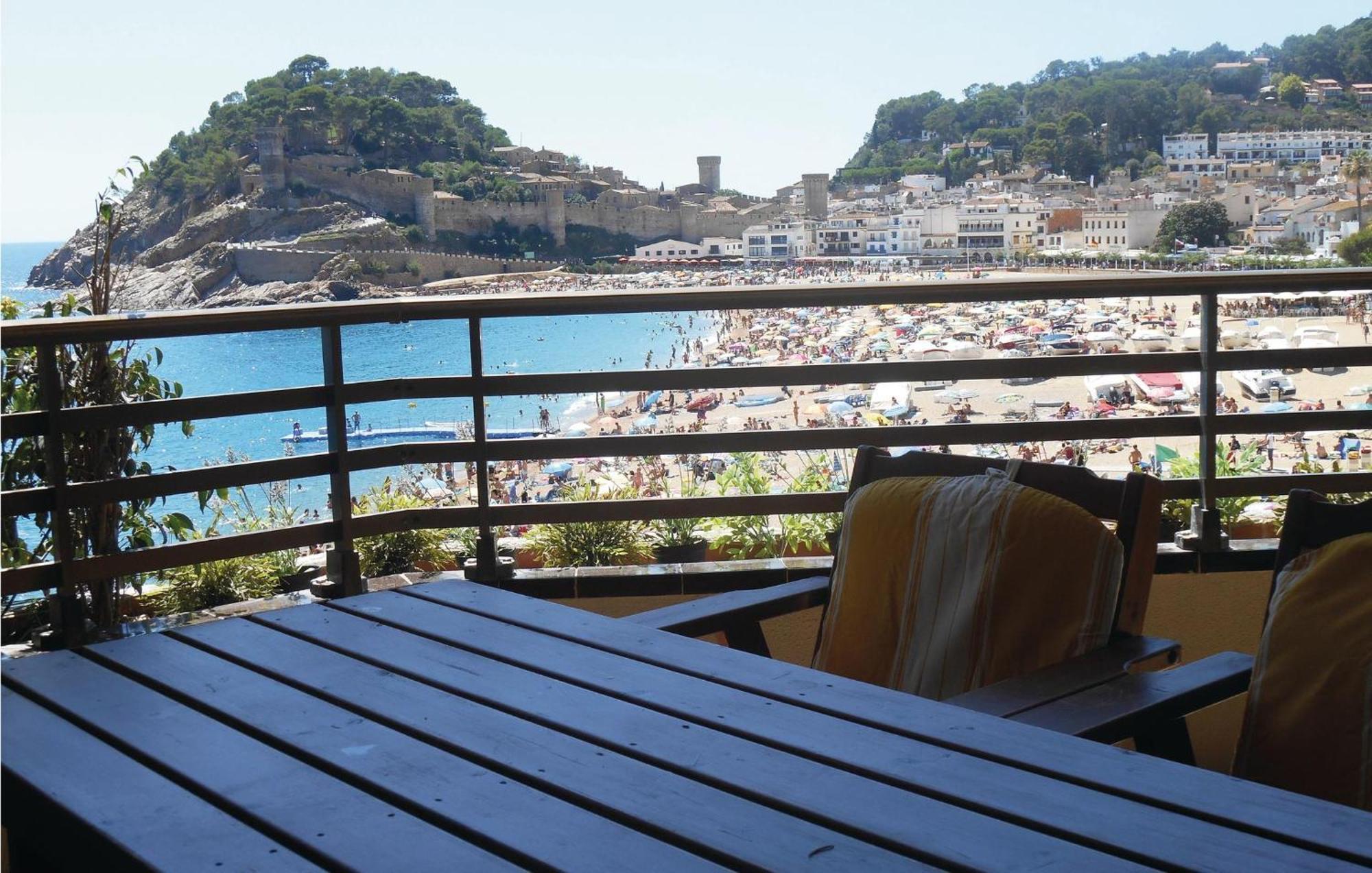 Apartment 3 Bedroom Gorgeous Apartment In Tossa De Mar *