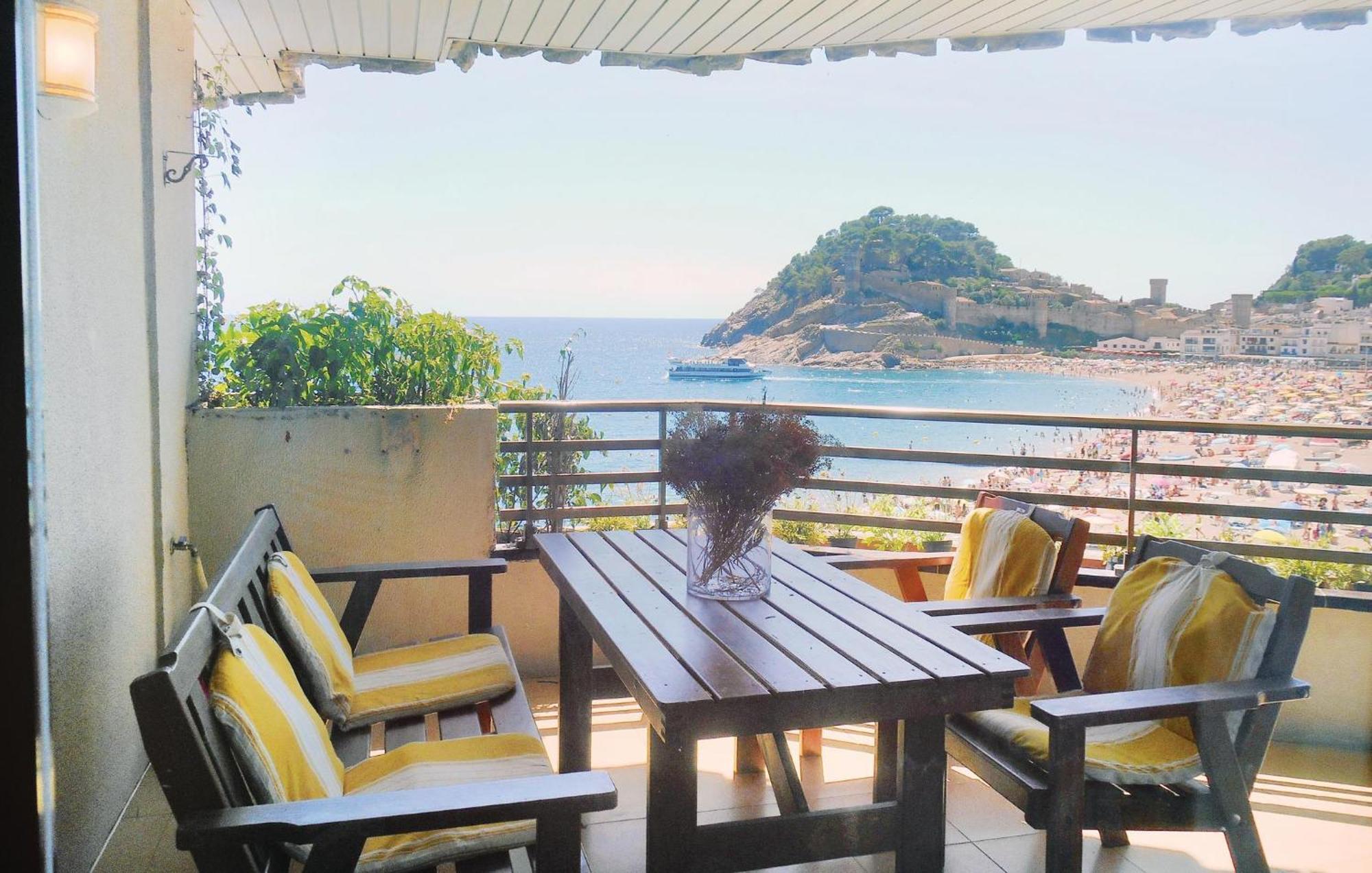 Apartment 3 Bedroom Gorgeous Apartment In Tossa De Mar