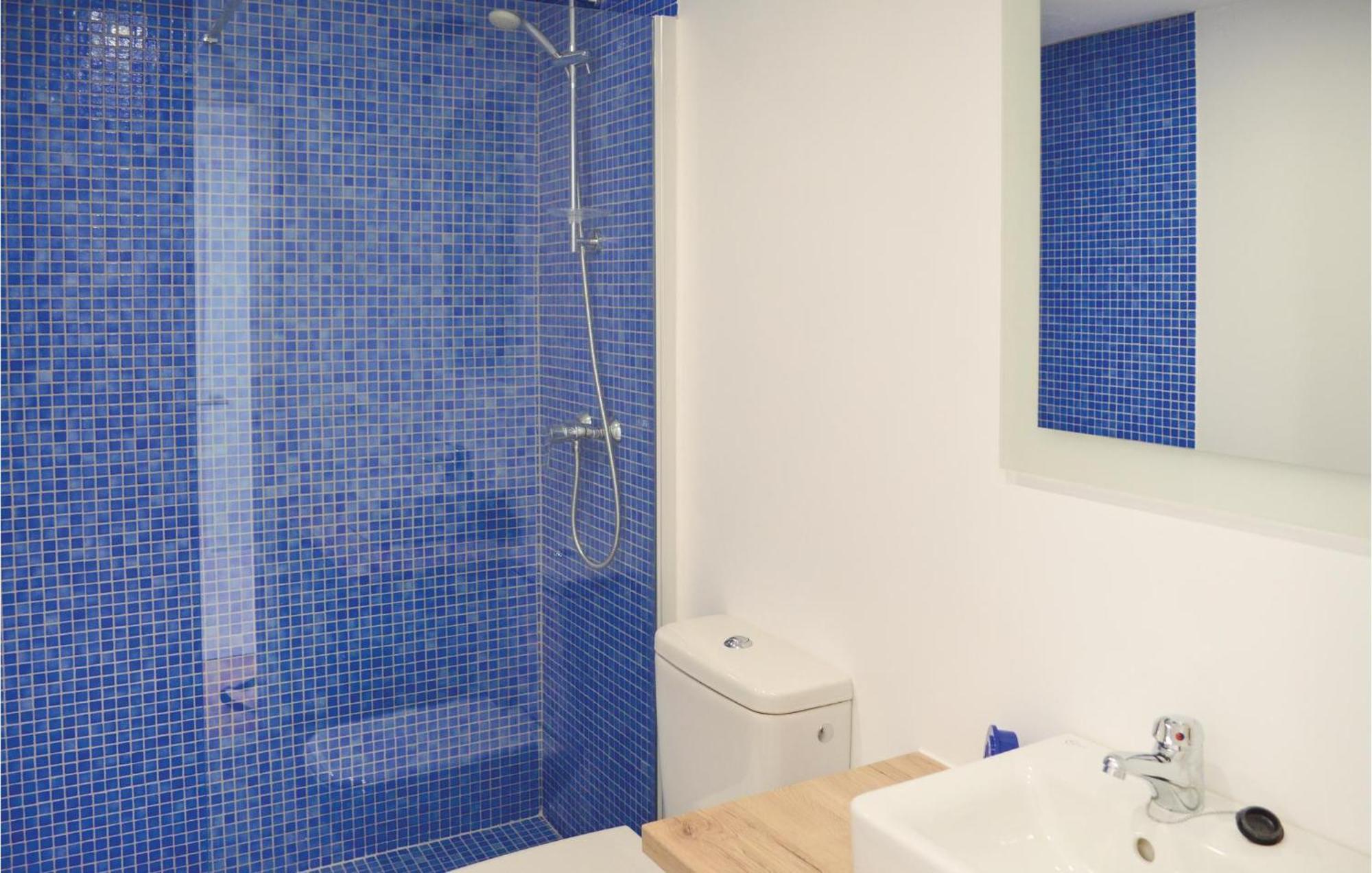 Apartment 3 Bedroom Beautiful In *