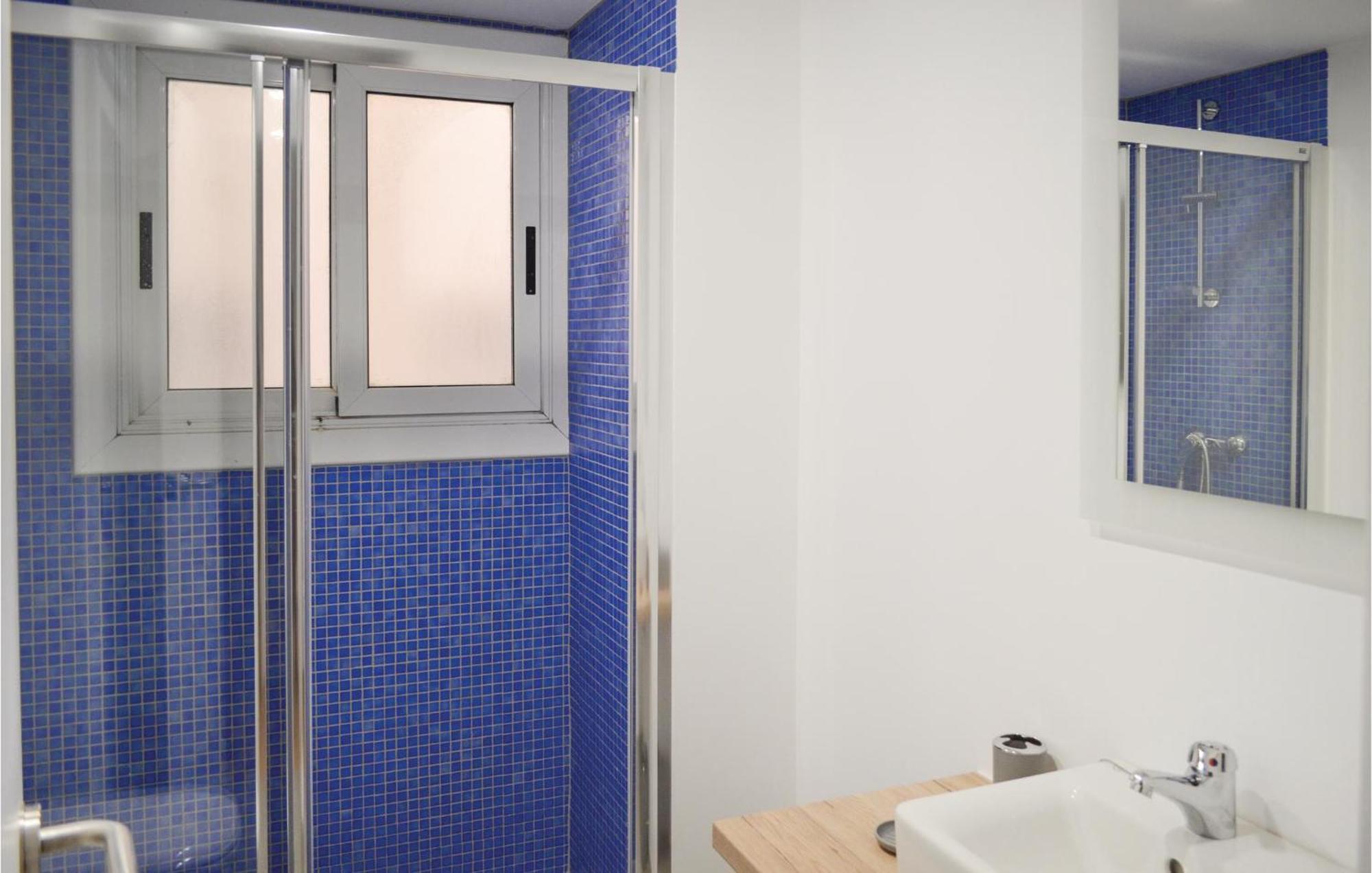 Apartment 3 Bedroom Beautiful In *