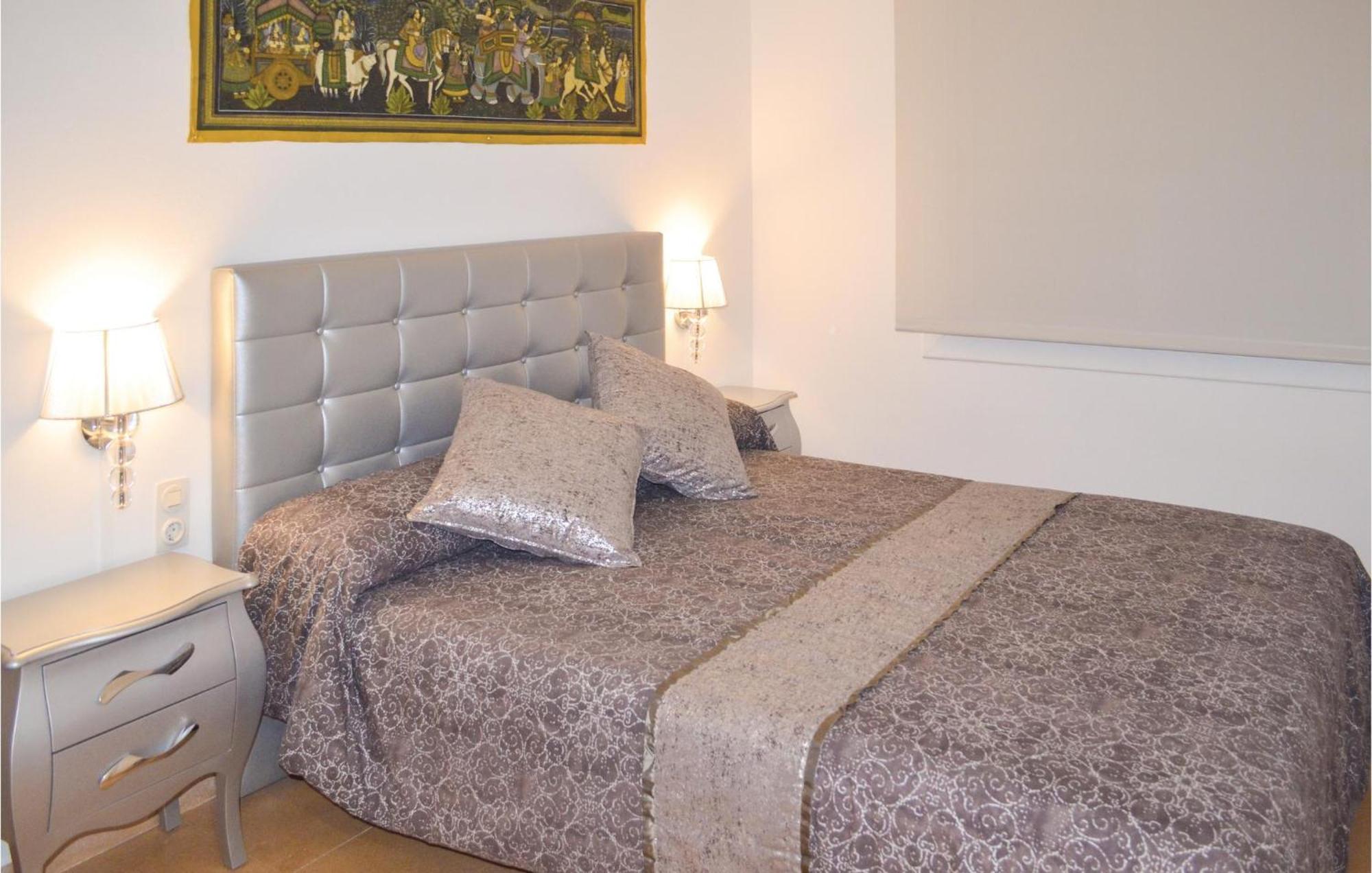 Apartment 3 Bedroom Beautiful In