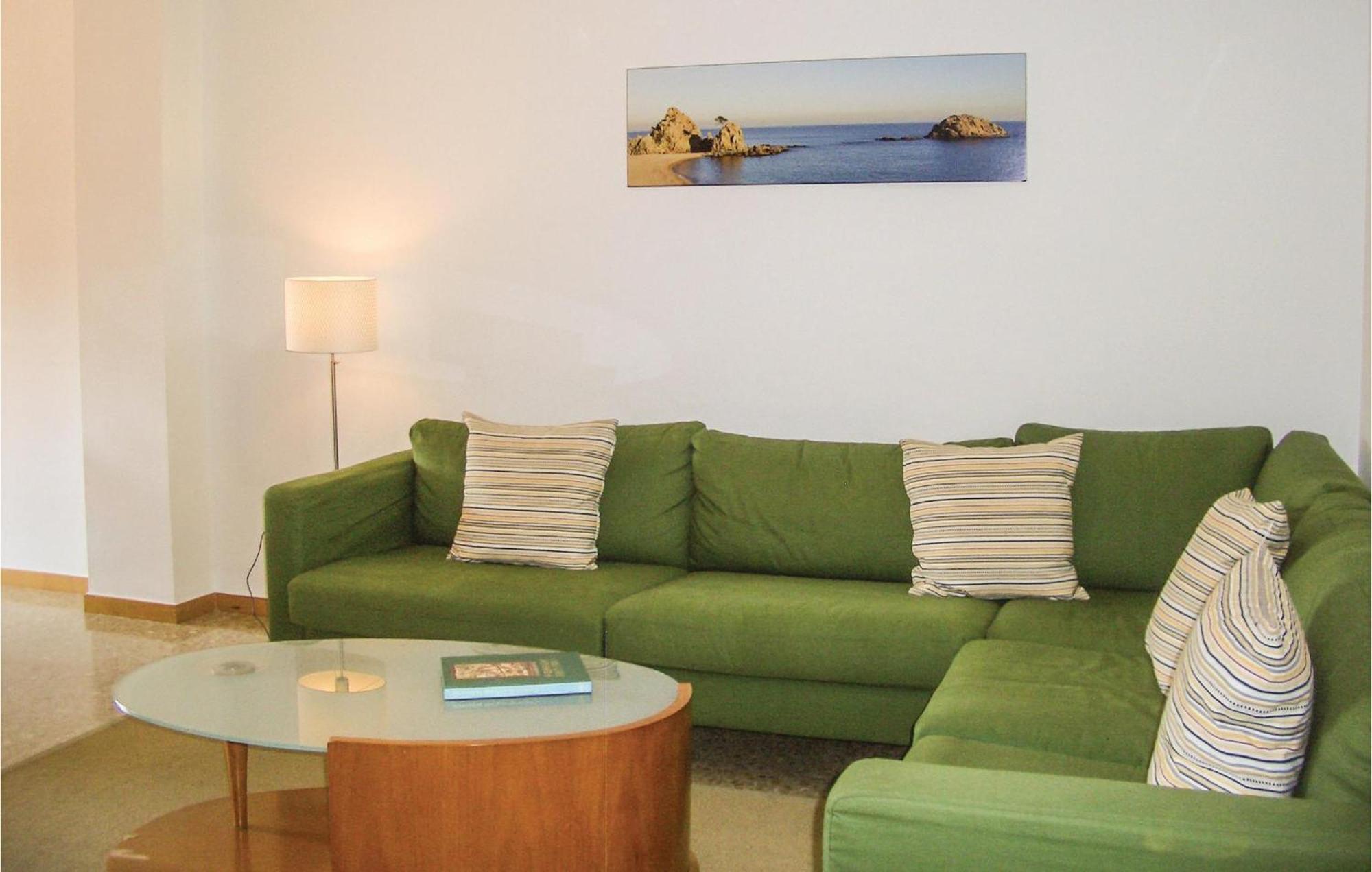 Apartamento 4 Bedroom Stunning In Tossa de Mar