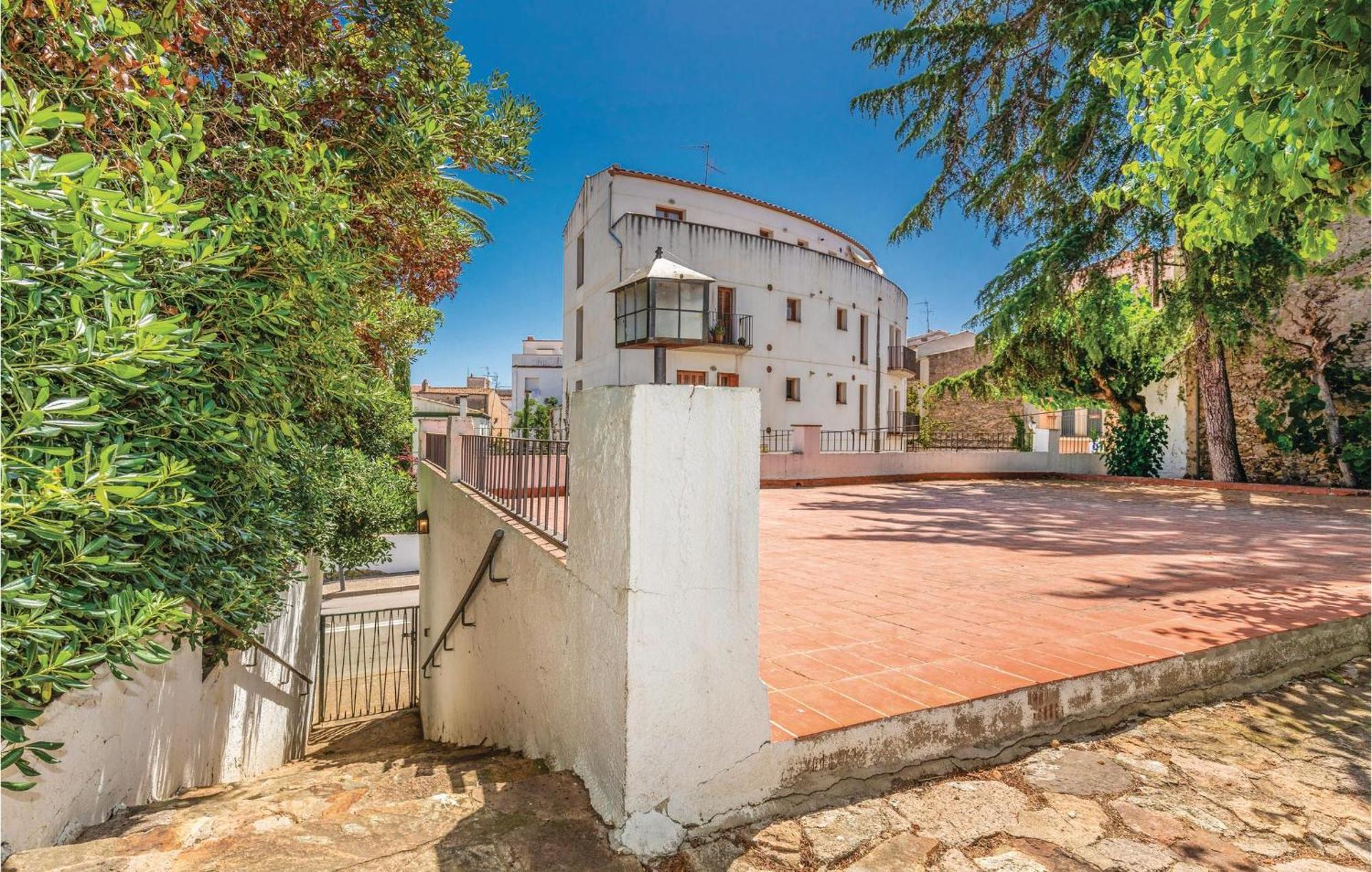 Holiday home 5 Bedroom Beautiful In *