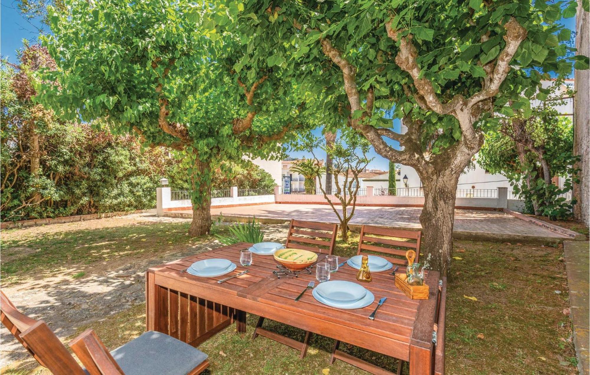 5 Bedroom Beautiful In