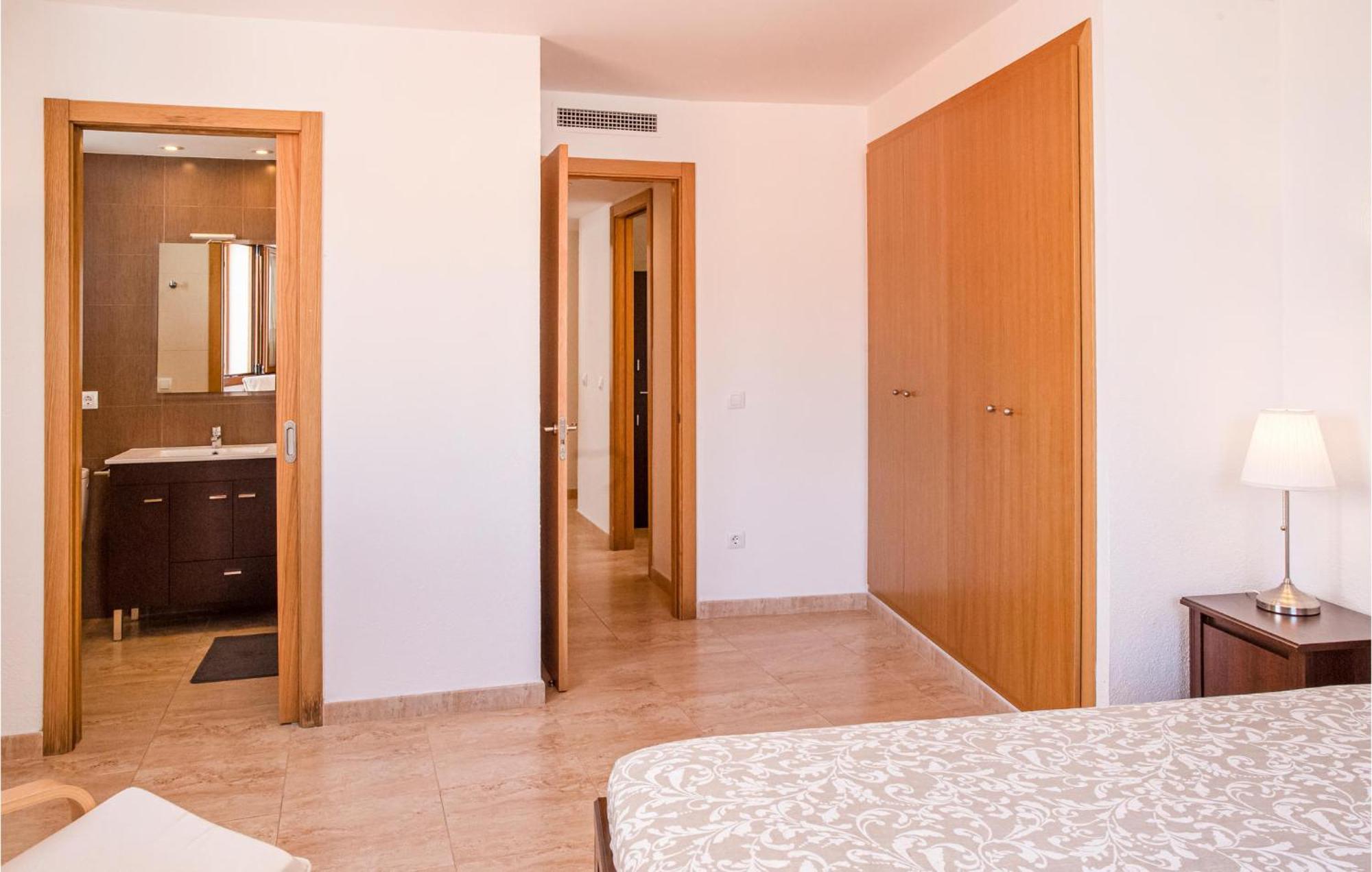 Apartamento In Tossa De Mar, Girona With Wifi Tossa de Mar