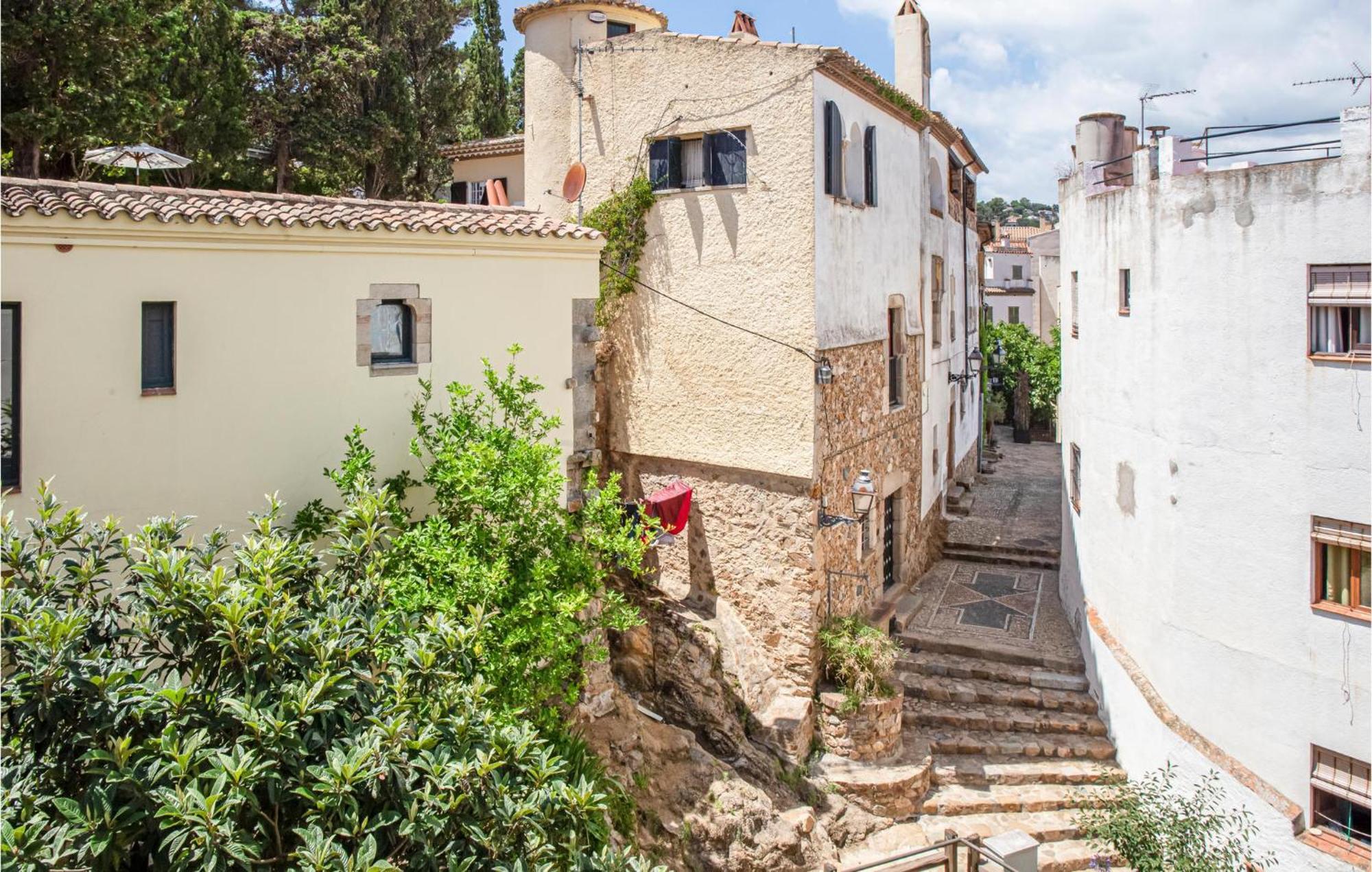 Apartamento In Tossa De Mar, Girona With Wifi *