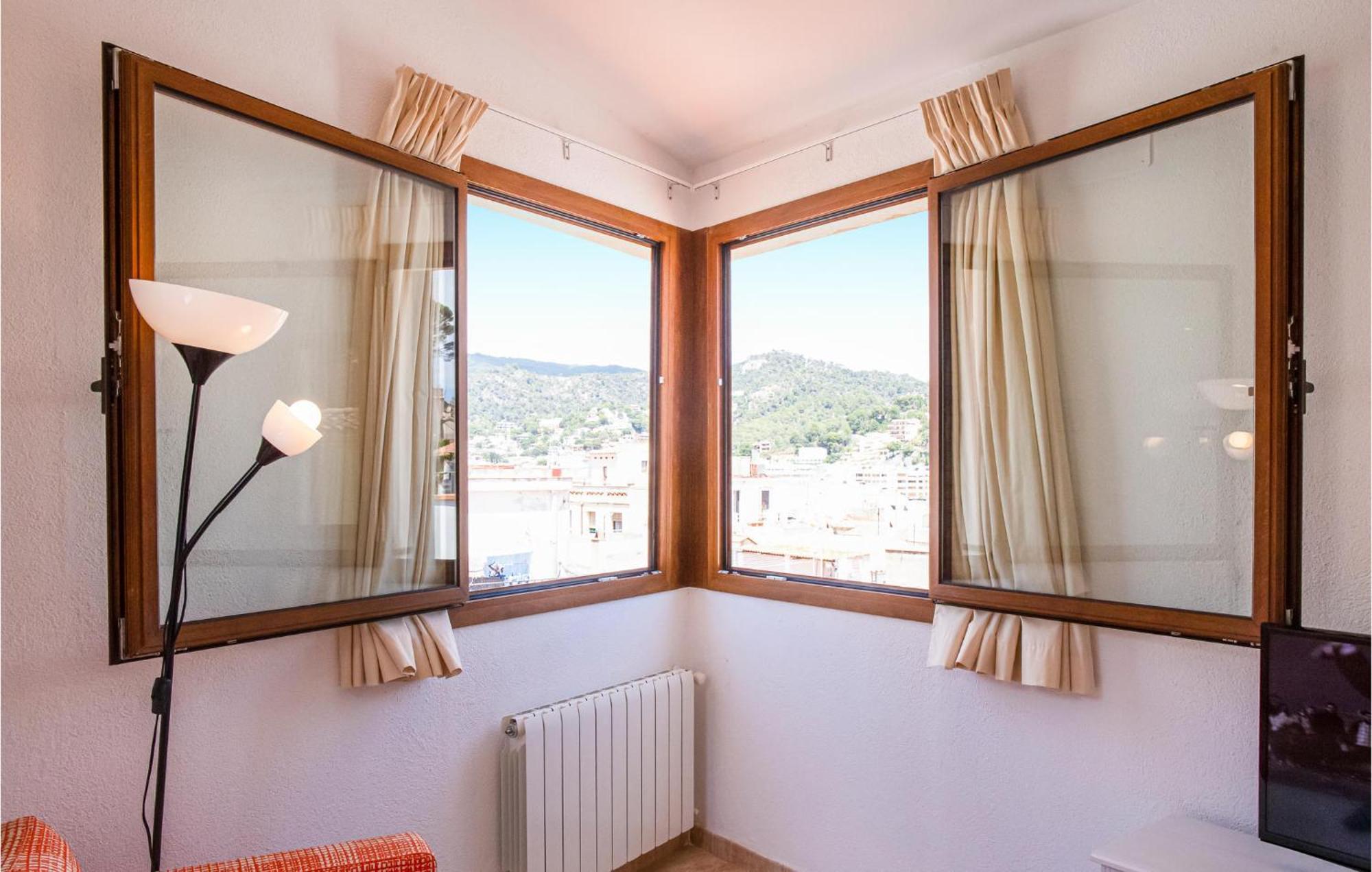 In Tossa De Mar, Girona With Wifi