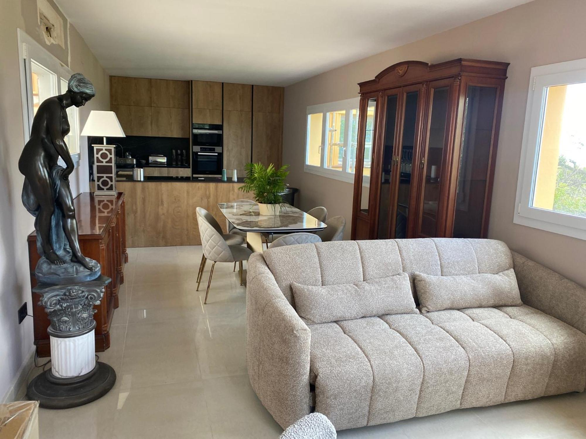 Premium 2 Palau Saverdera