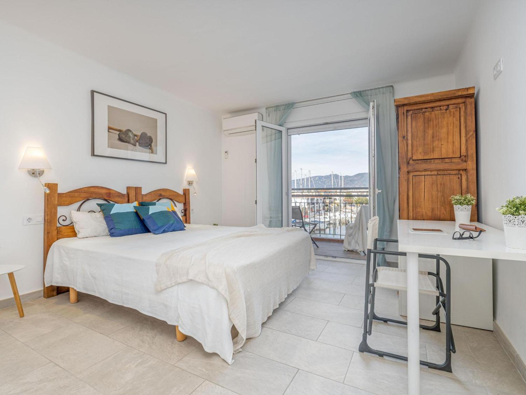Apartamento Agradable Y Moderno Duplex A 50 M De La Playa - Hisp-288-60 Ampuriabrava
