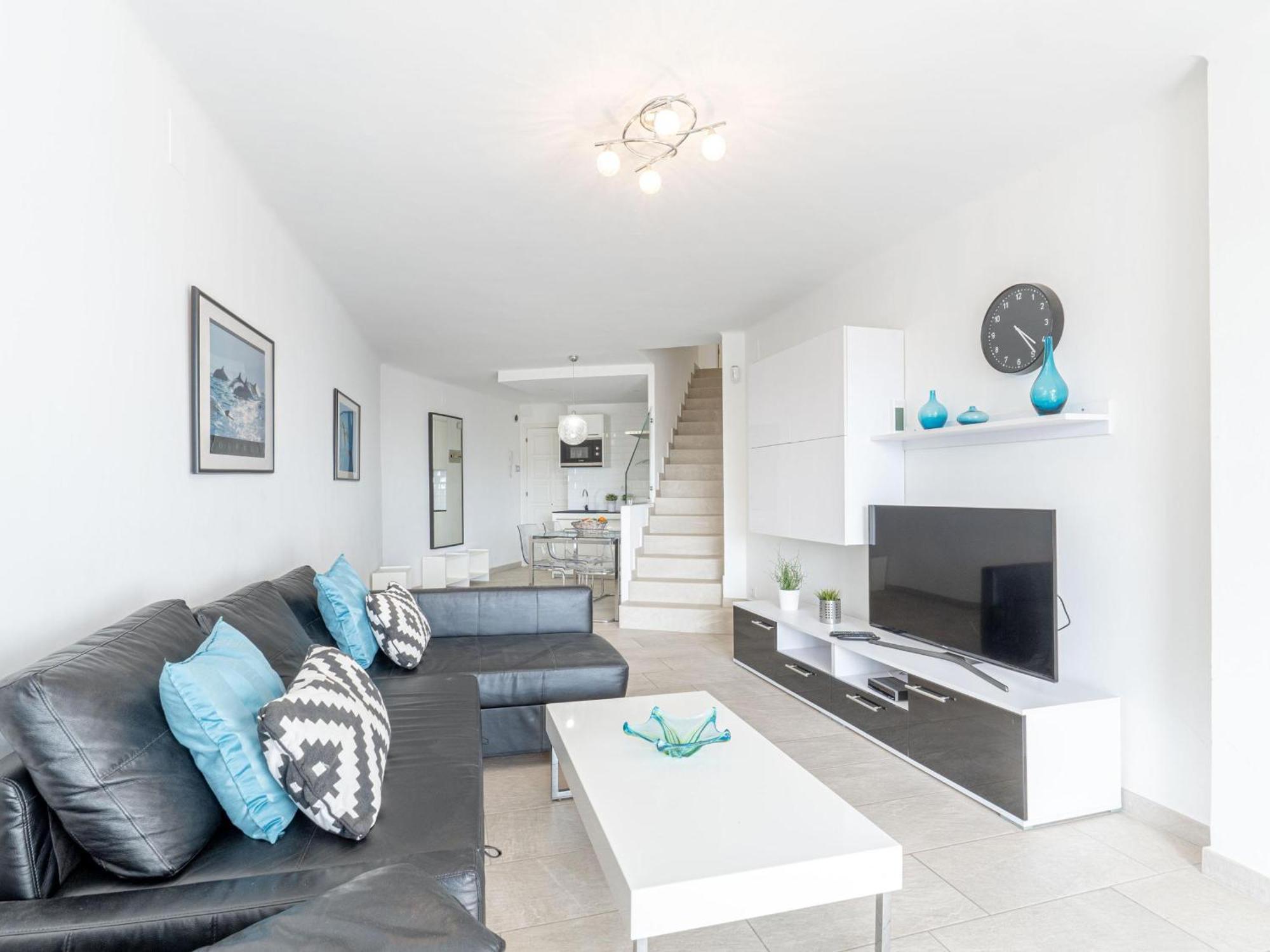 Apartamento Agradable Y Moderno Duplex A 50 M De La Playa - Hisp-288-60 Ampuriabrava