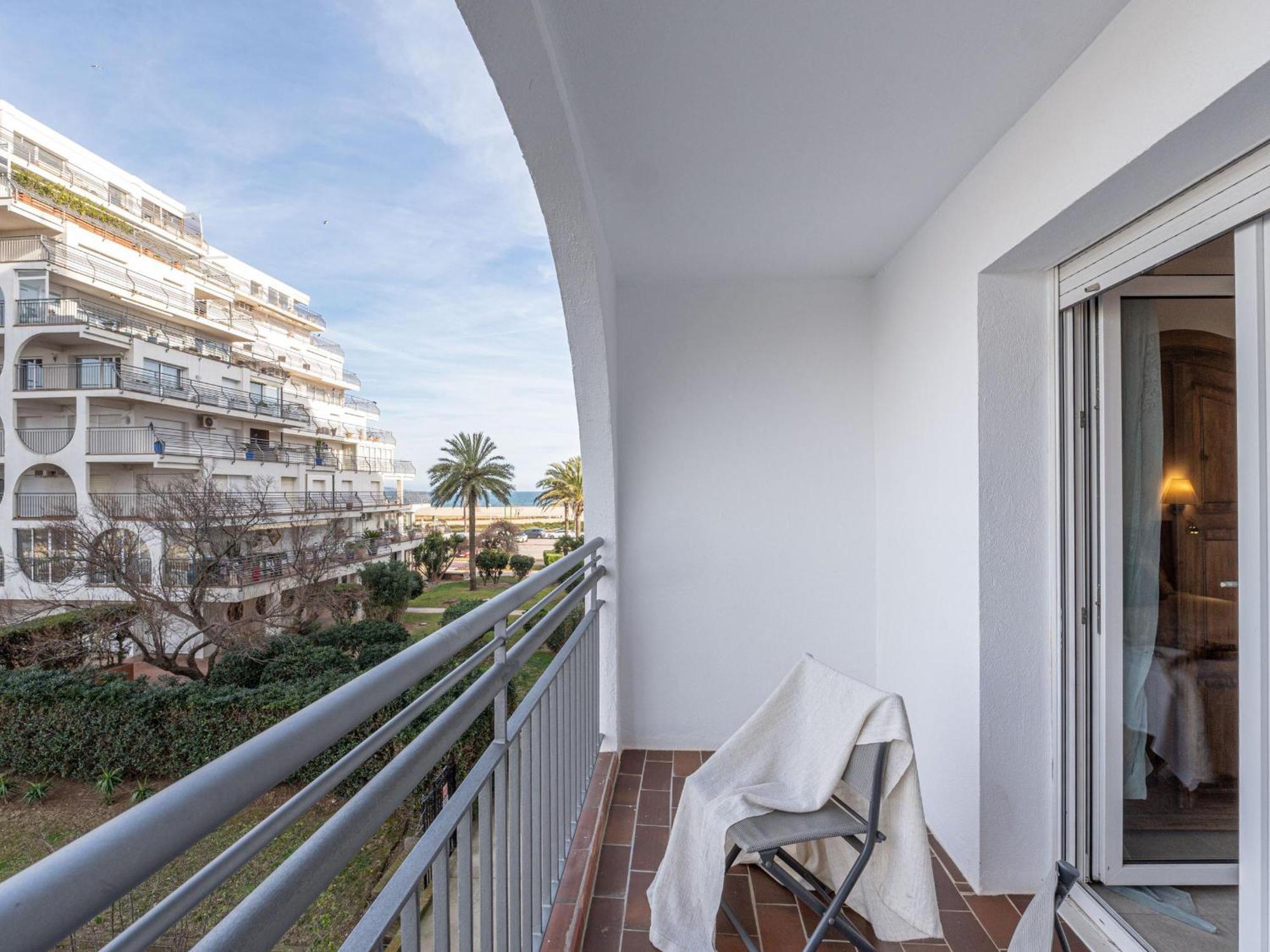 Apartamento Agradable Y Moderno Duplex A 50 M De La Playa - Hisp-288-60 Ampuriabrava