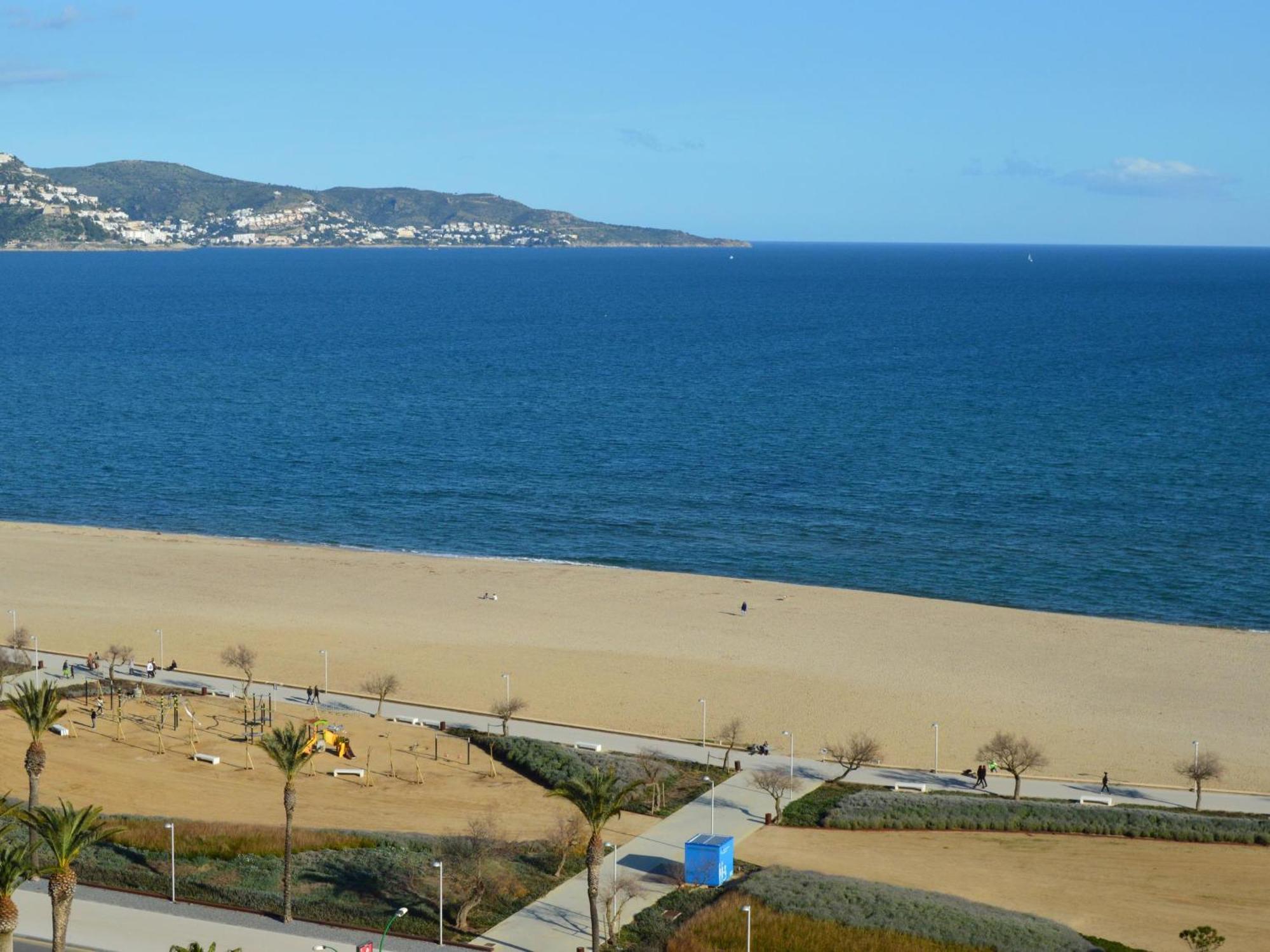 Apartamento De Dos Con Vistas Al Mar - Hisp-288-44
