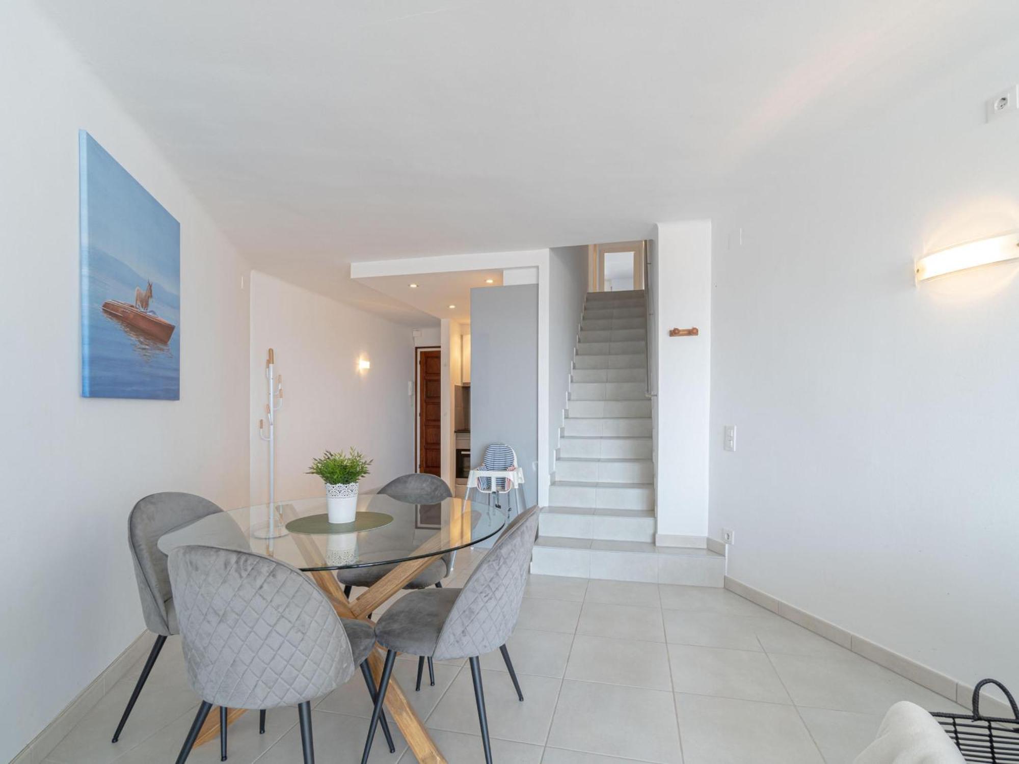 Apartamento Agradable Duplex Con Vistas Al Mar - Hisp-288-43 *