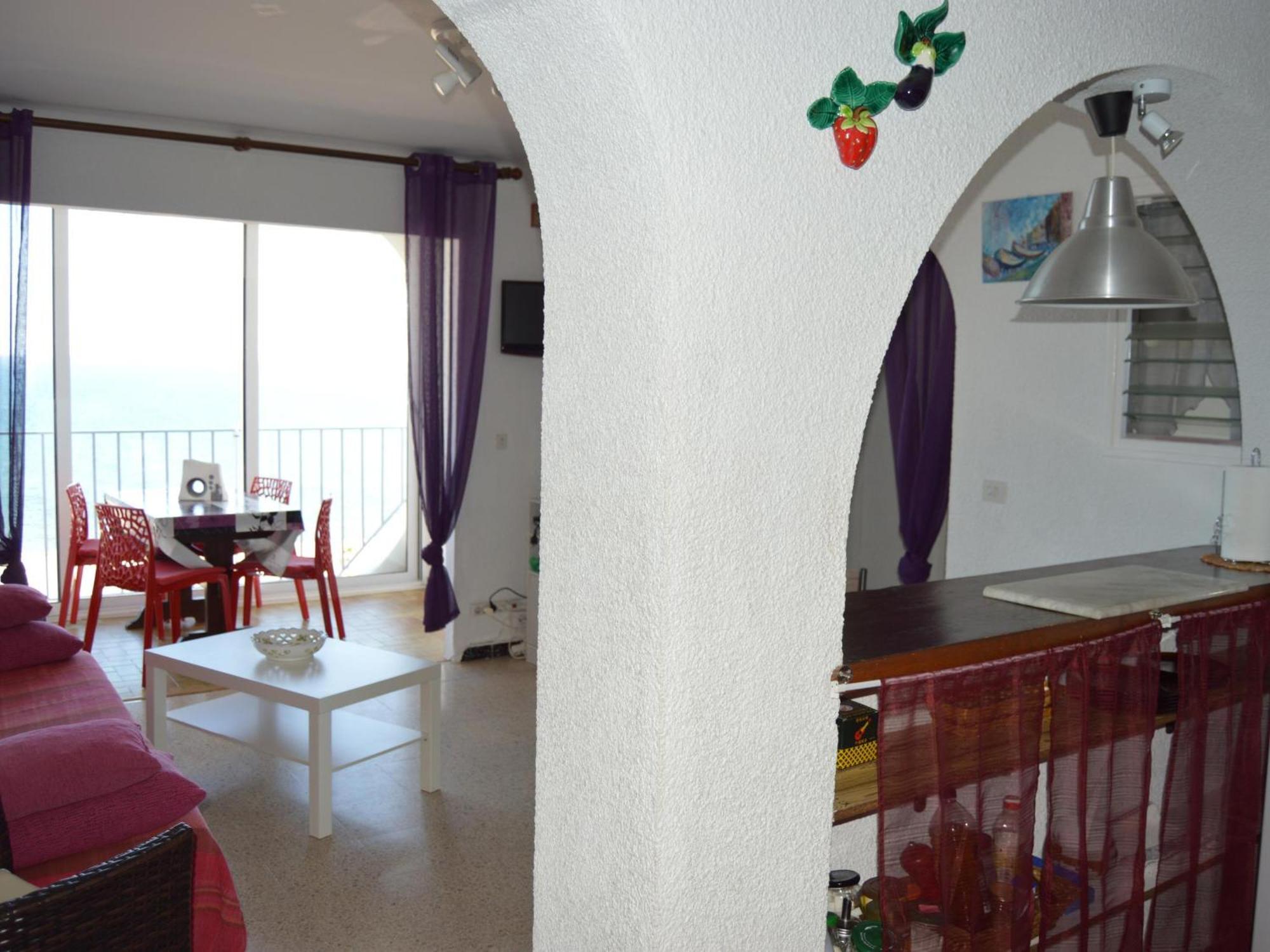 Apartamento De Dos Con Vistas Al Mar - Hisp-288-44 *