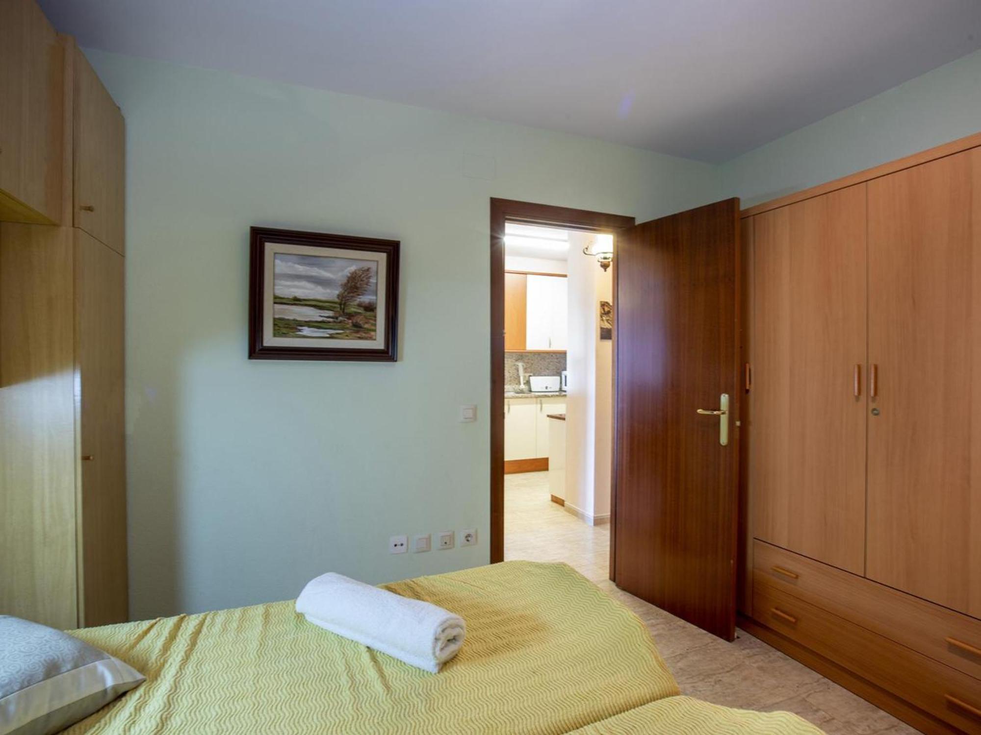 Apartamento En Empuriabrava: Frente Al Mar, Piscinas, Parking Y Vistas A La Bahia - Hisp-288-39