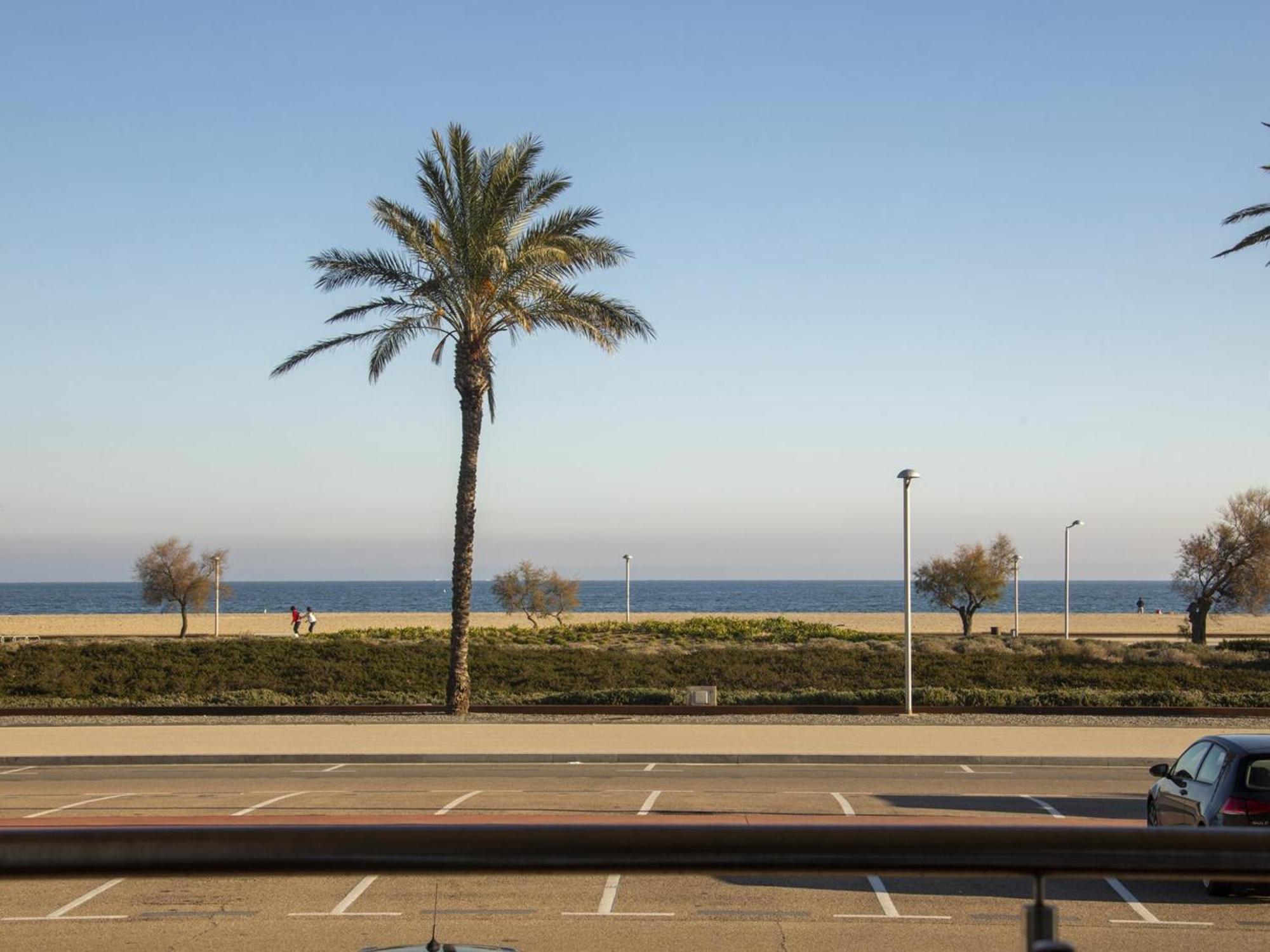 En Empuriabrava: Frente Al Mar, Piscinas, Parking Y Vistas A La Bahia - Hisp-288-39